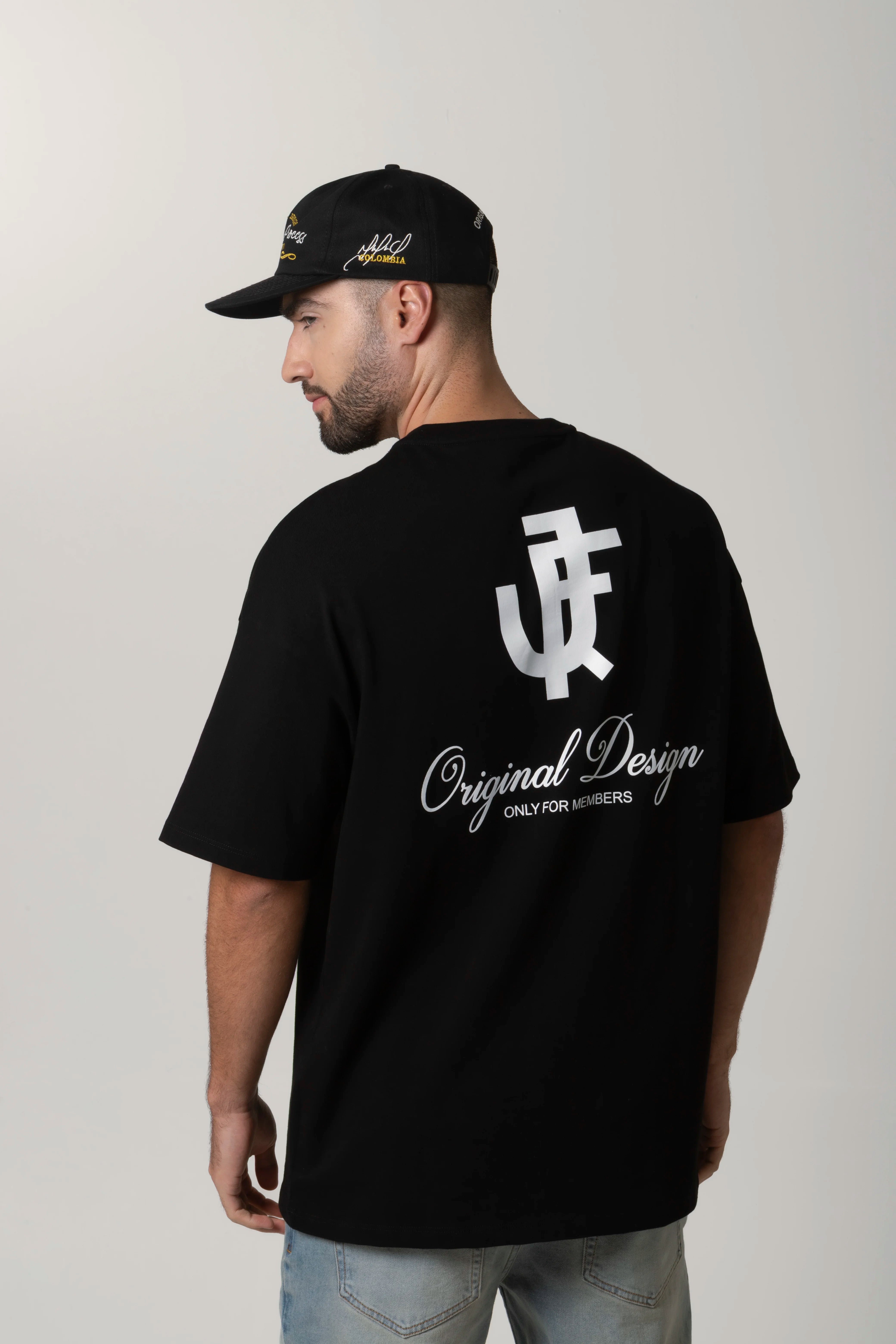 CAMISETA MANGA CORTA COLOR NEGRO