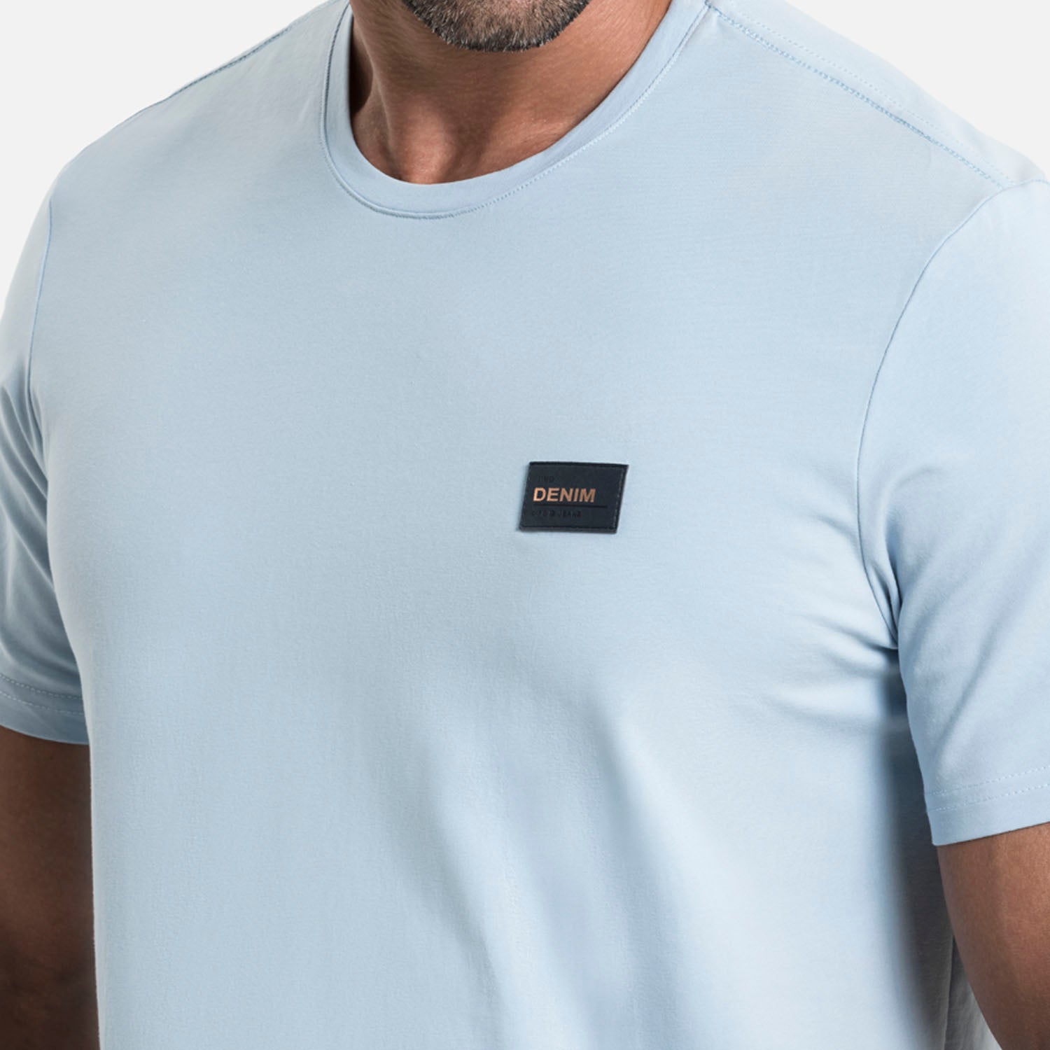 CAMISETA PREMIUM MANGA CORTA COLOR AZUL CHAMBRAY