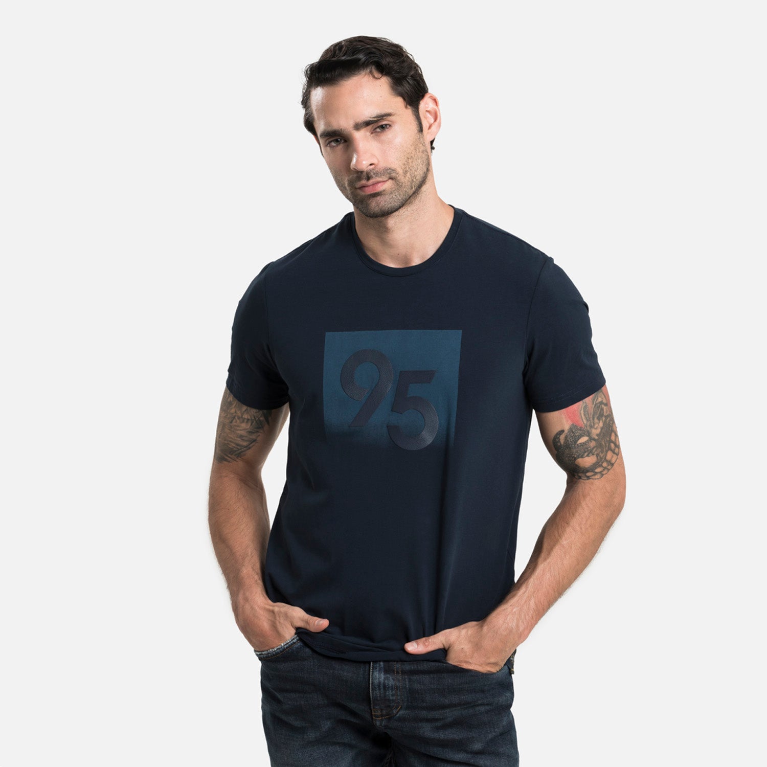 CAMISETA PREMIUM MANGA CORTA COLOR AZUL NOCHE – Quest Colombia