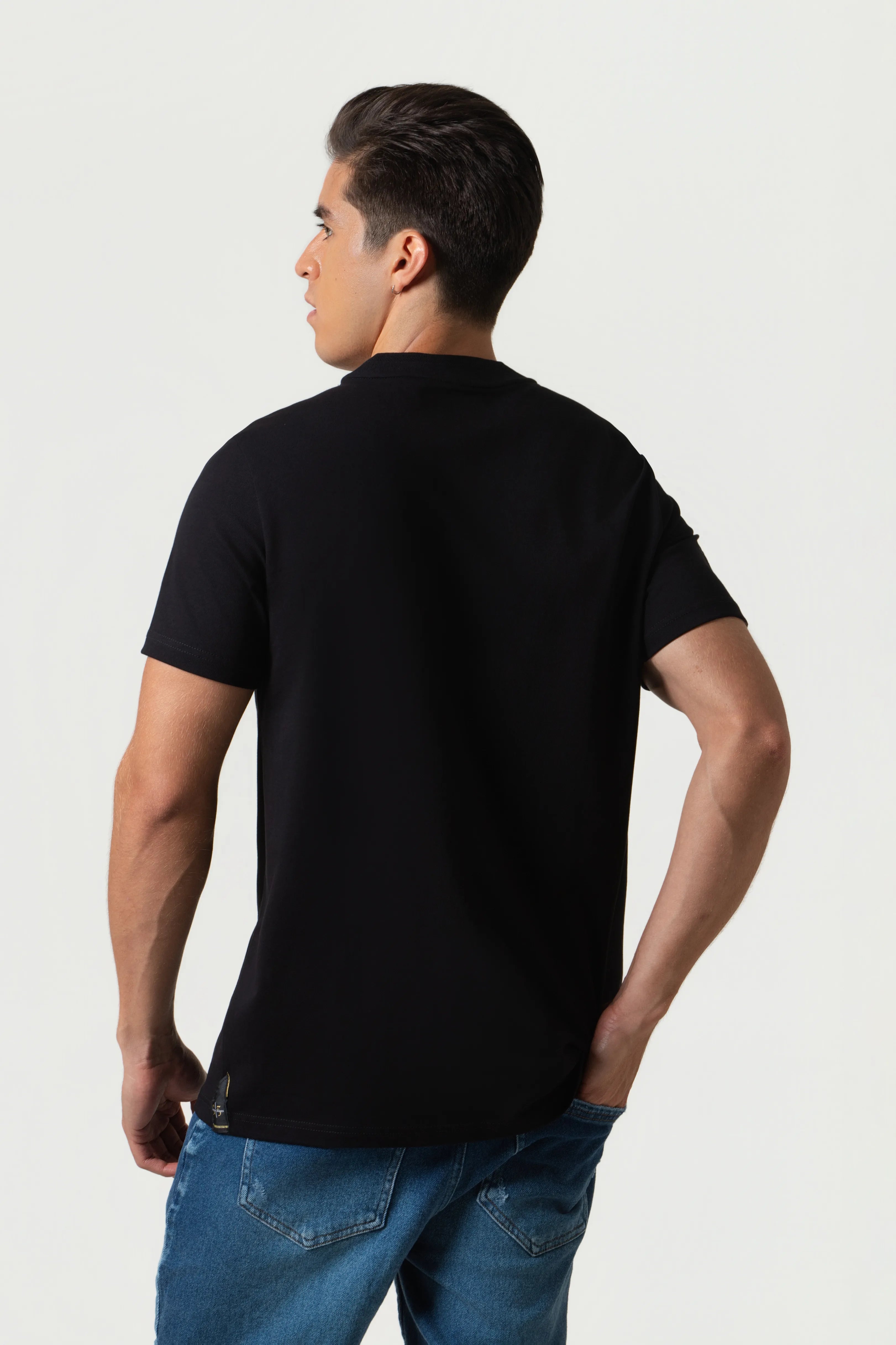 CAMISETA PREMIUM MANGA CORTA COLOR NEGRO