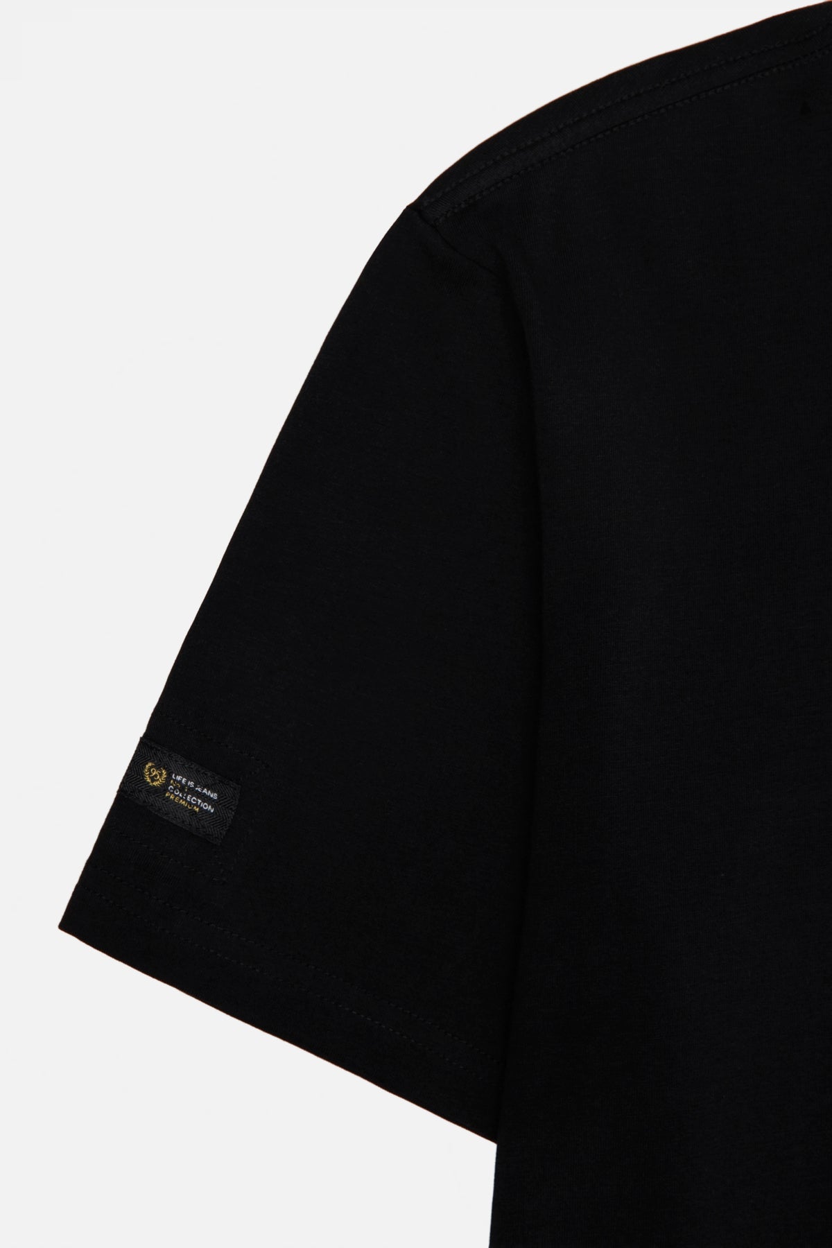 CAMISETA PREMIUM MANGA CORTA COLOR NEGRO