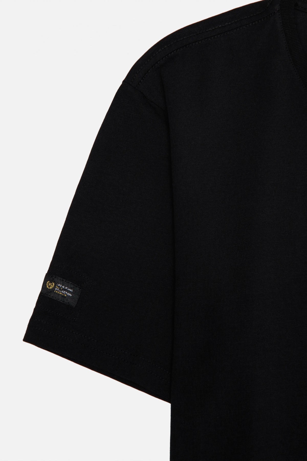 CAMISETA PREMIUM MANGA CORTA COLOR NEGRO