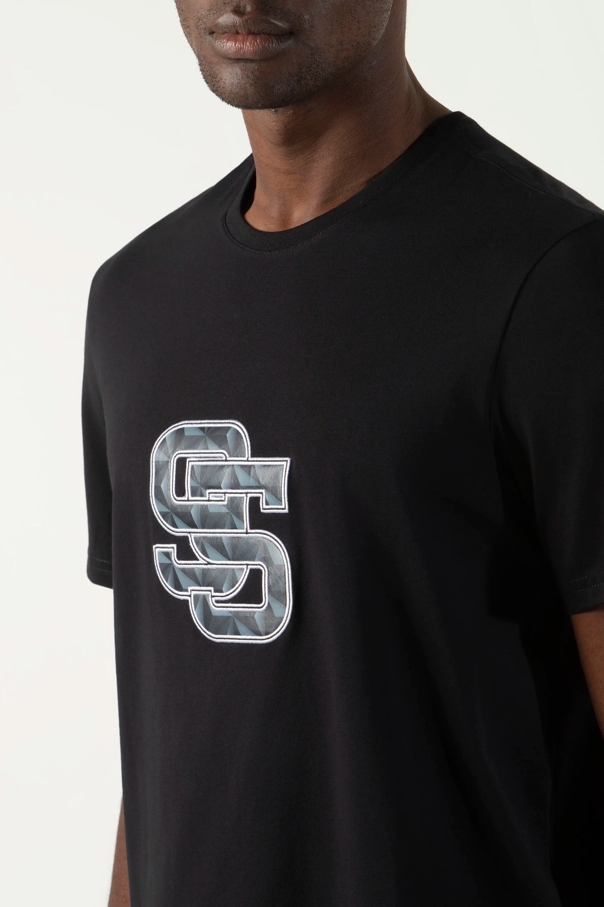 CAMISETA PREMIUM MANGA CORTA COLOR NEGRO