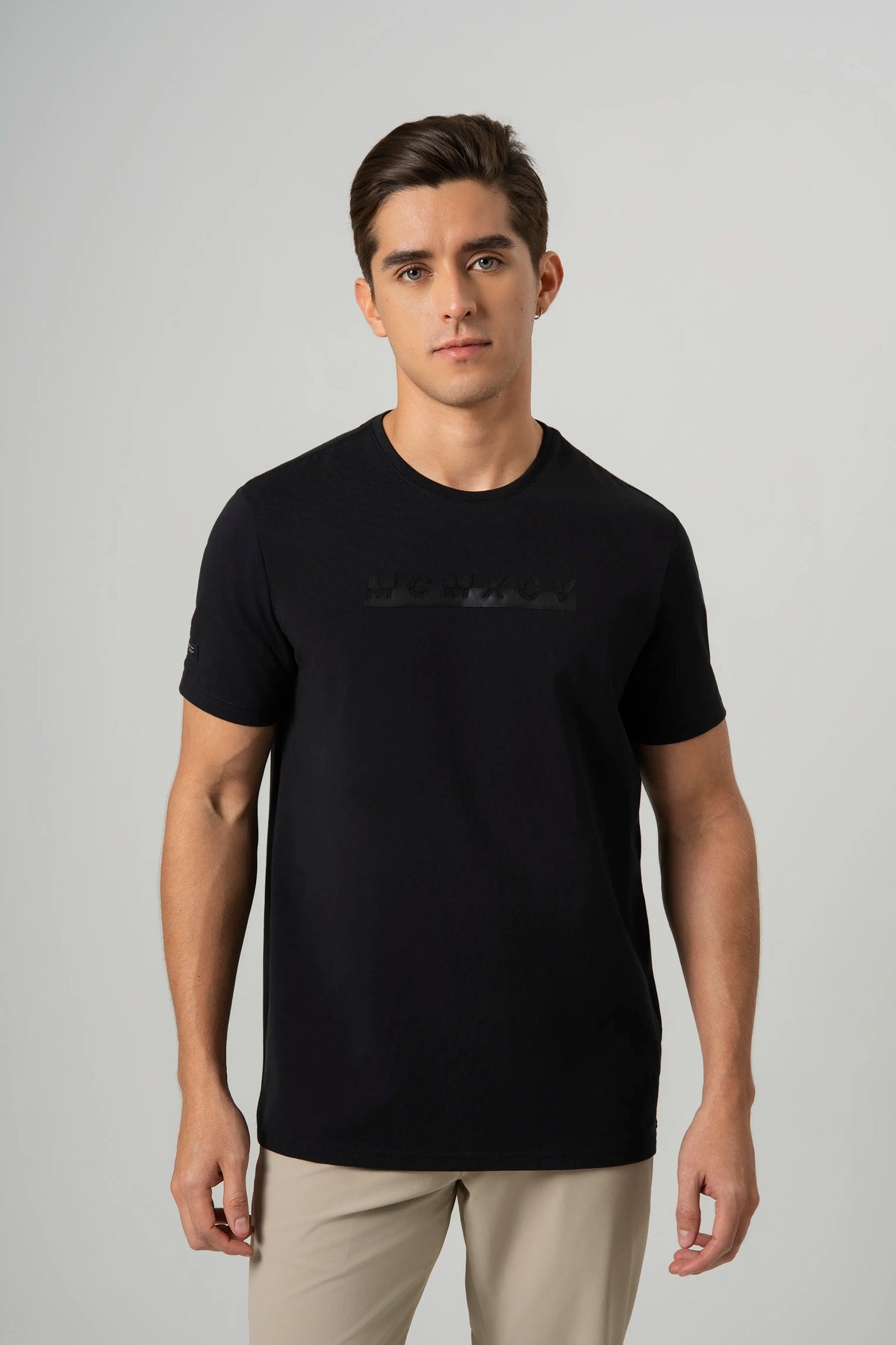 CAMISETA PREMIUM MANGA CORTA COLOR NEGRO