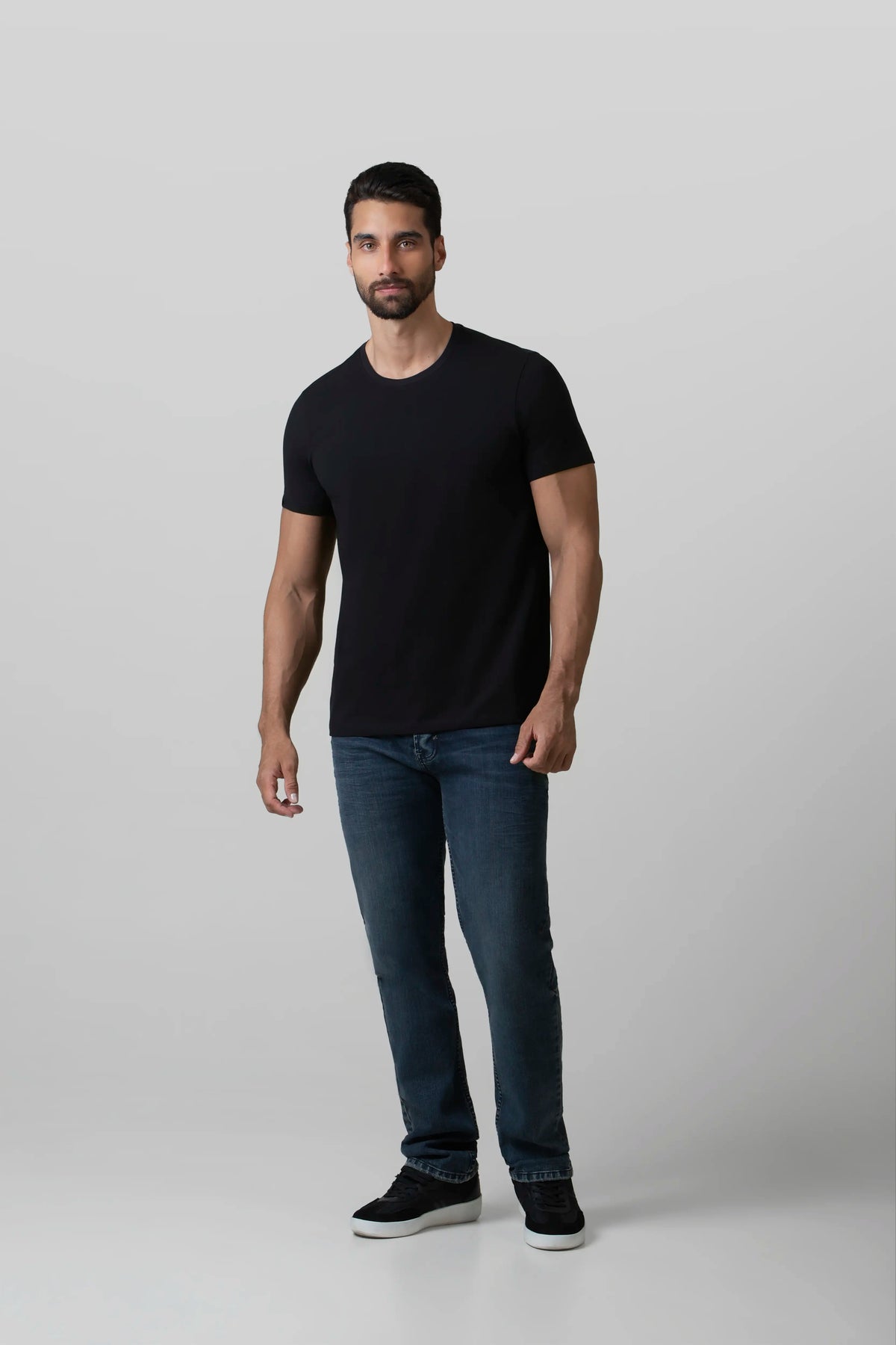 CAMISETA PREMIUM MANGA CORTA COLOR NEGRO