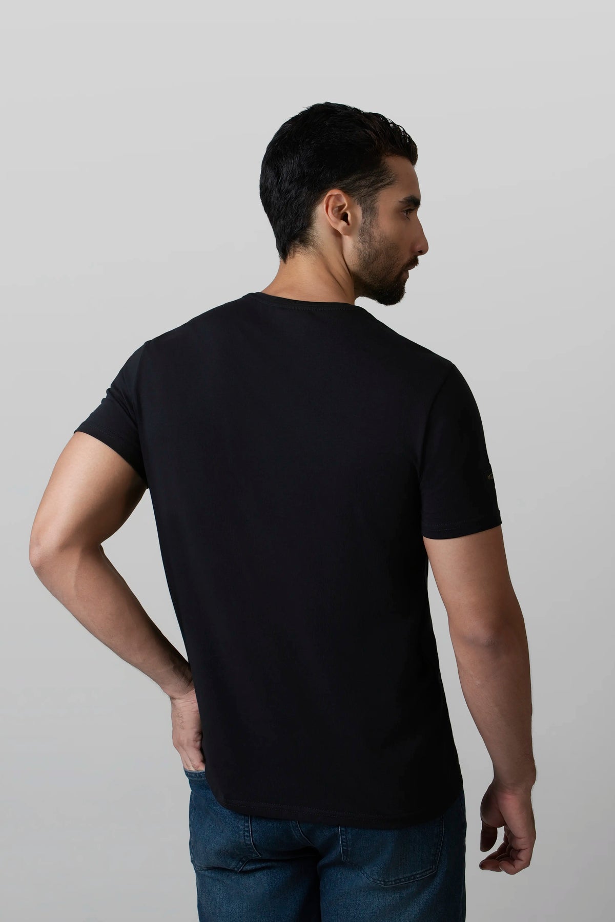 CAMISETA PREMIUM MANGA CORTA COLOR NEGRO