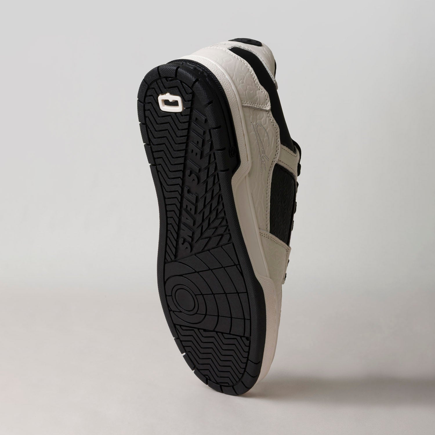 ZAPATOS TENIS COLOR NEGRO - BLANCO