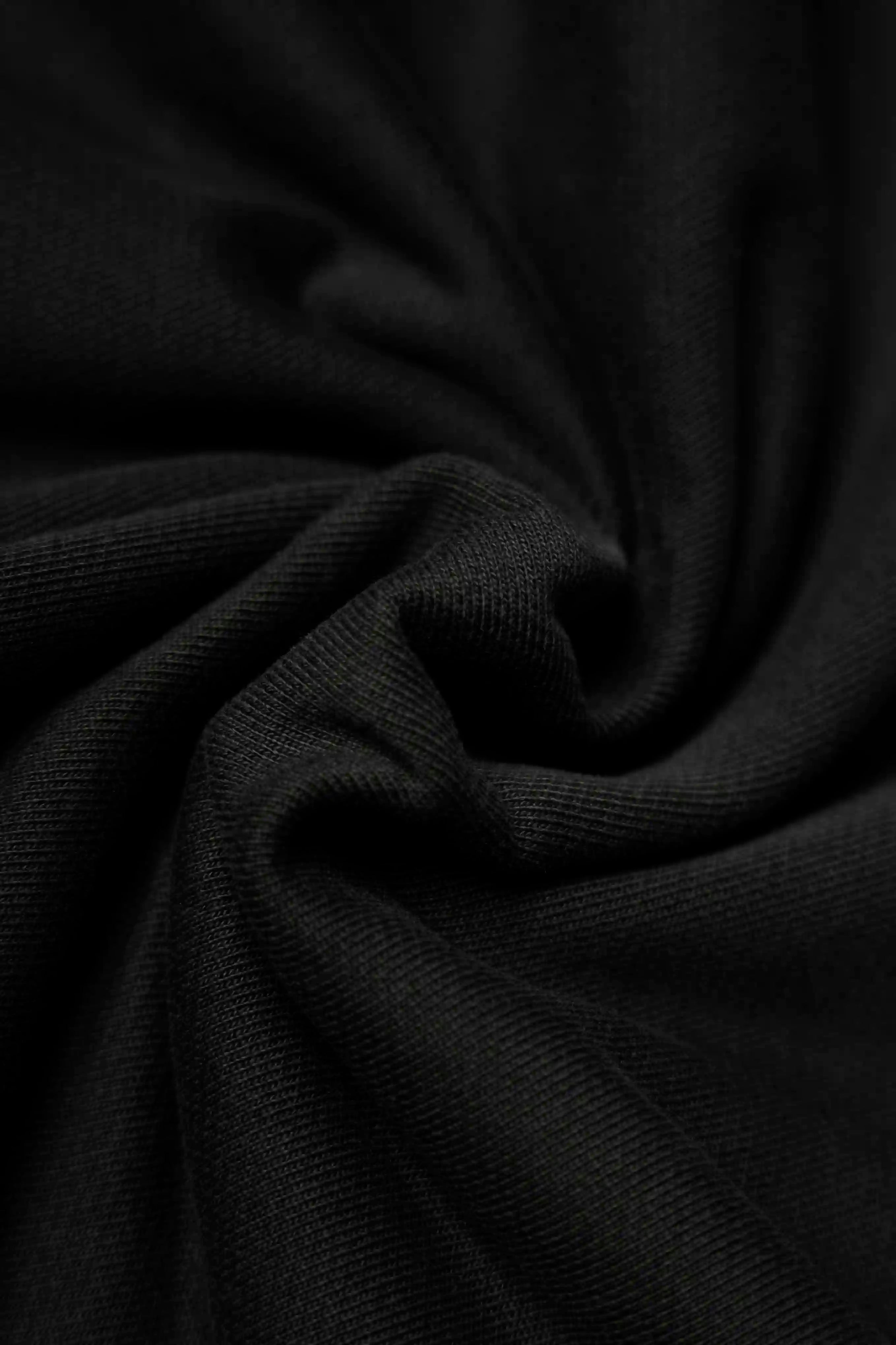 BUZO CERRADO COLOR NEGRO