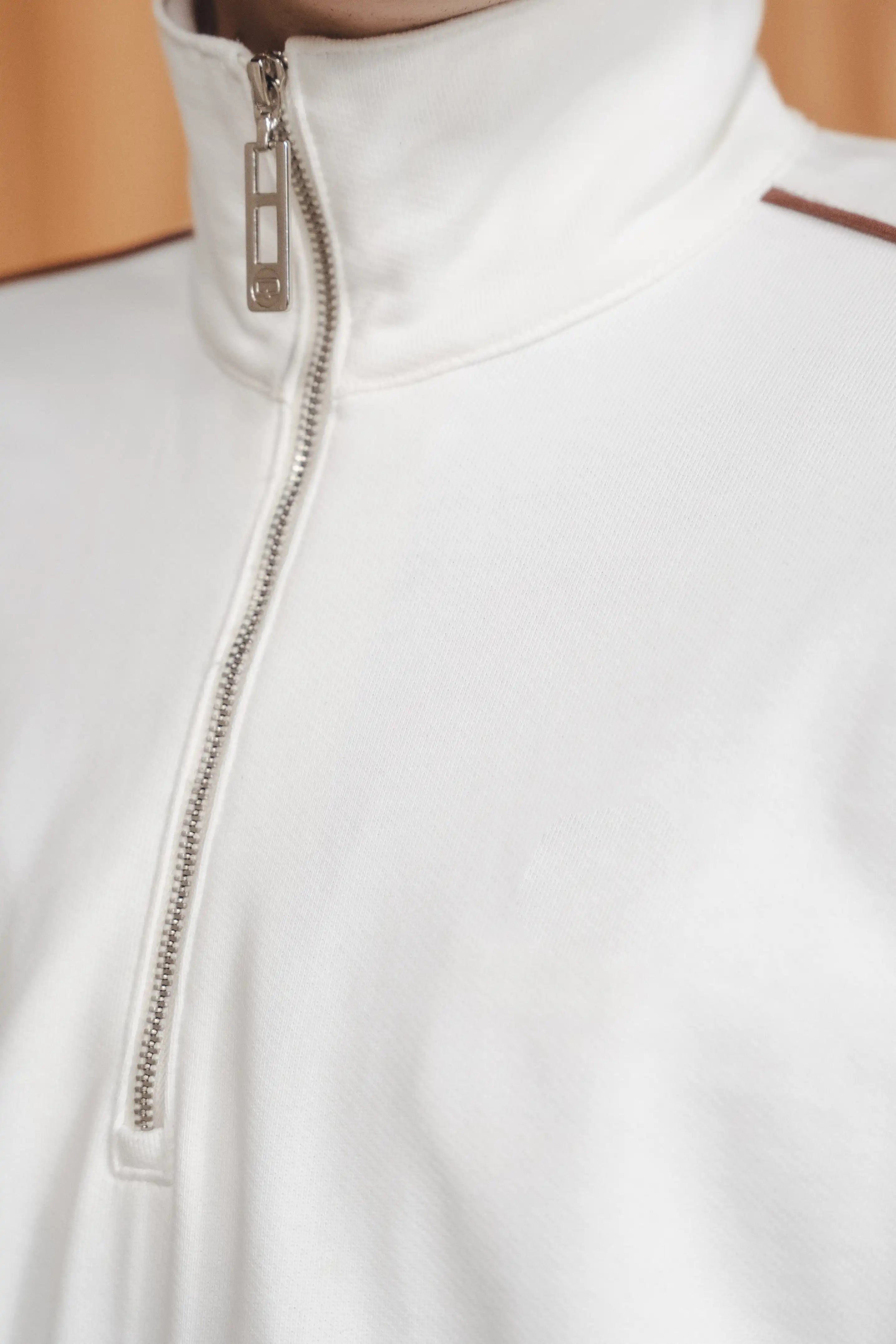 BUZO CERRADO COLOR IVORY