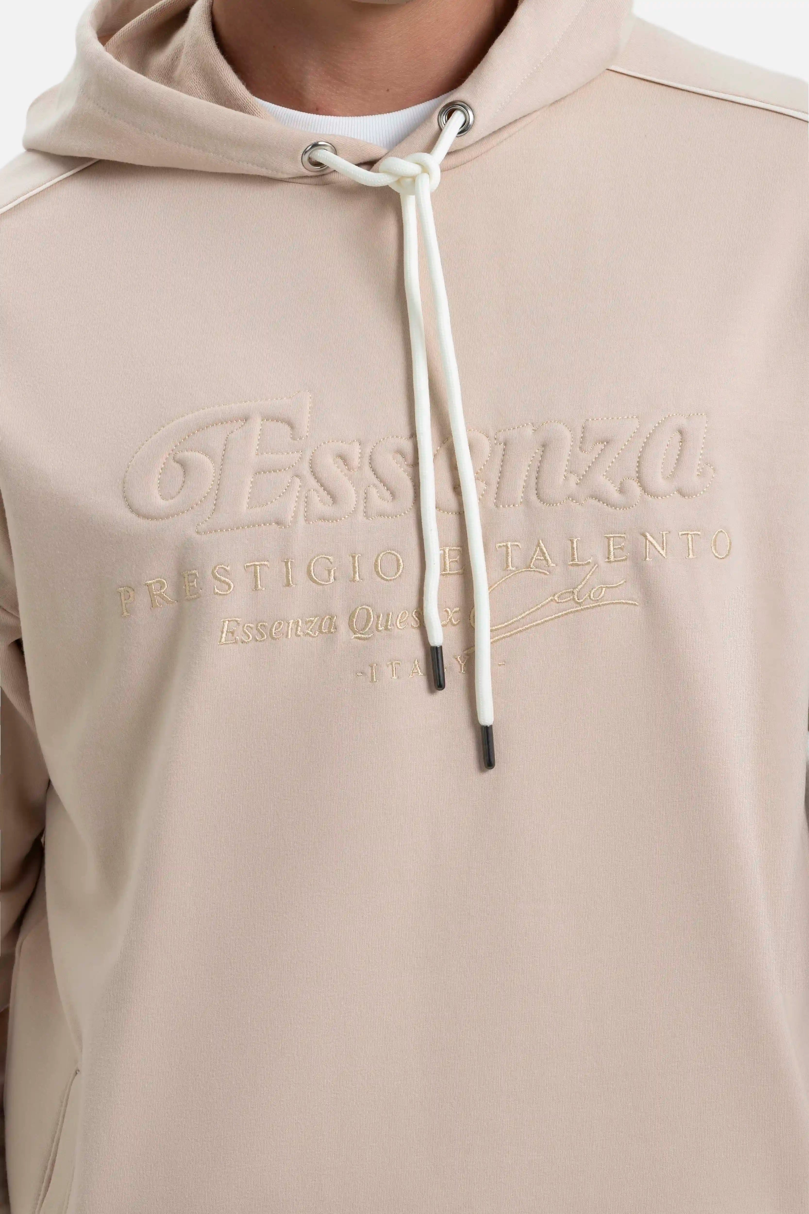 BUZO CERRADO COLOR BEIGE MEDIO