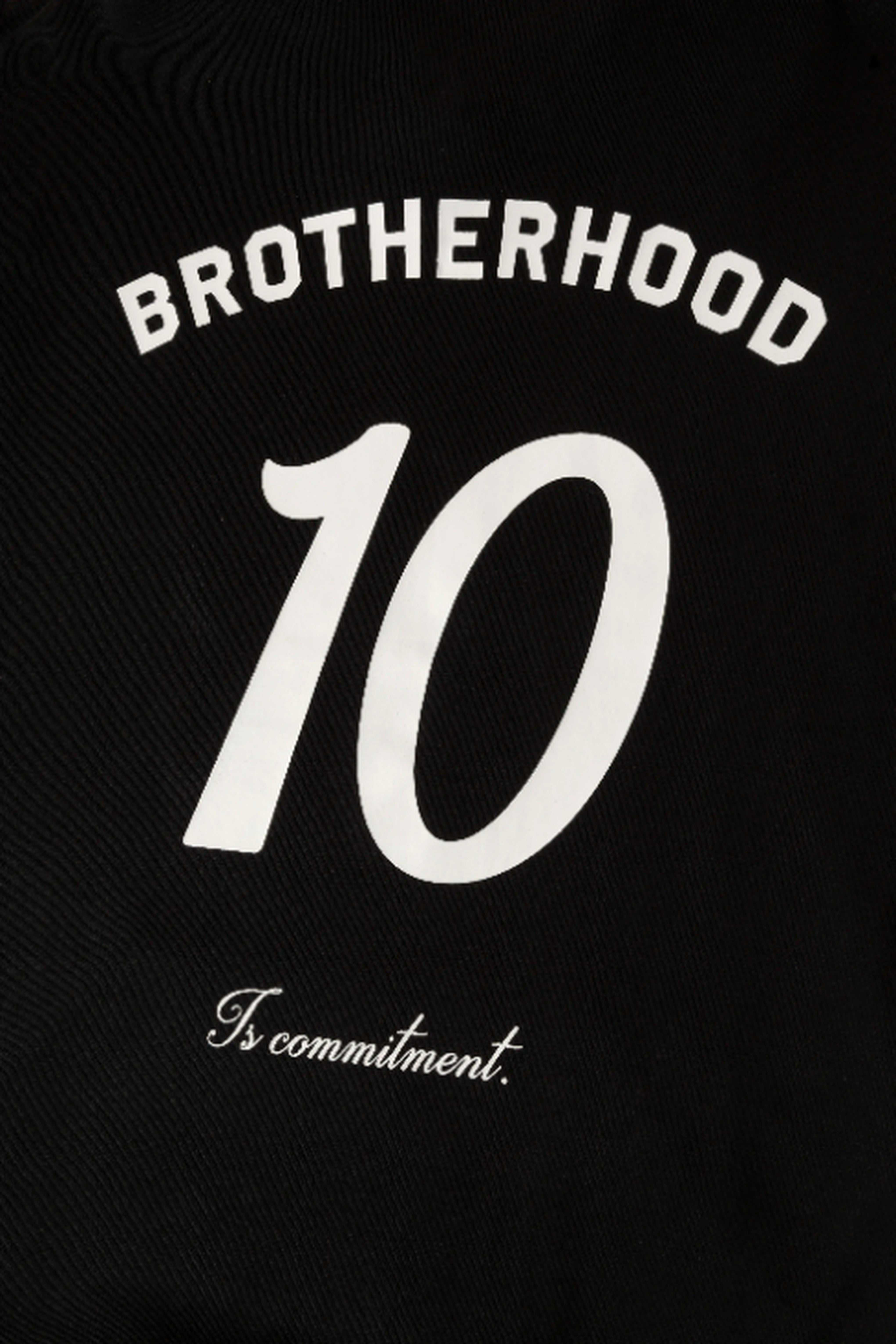 BUZO CERRADO COLOR NEGRO MARCA QUEST X JUAN FERNANDO QUINTERO