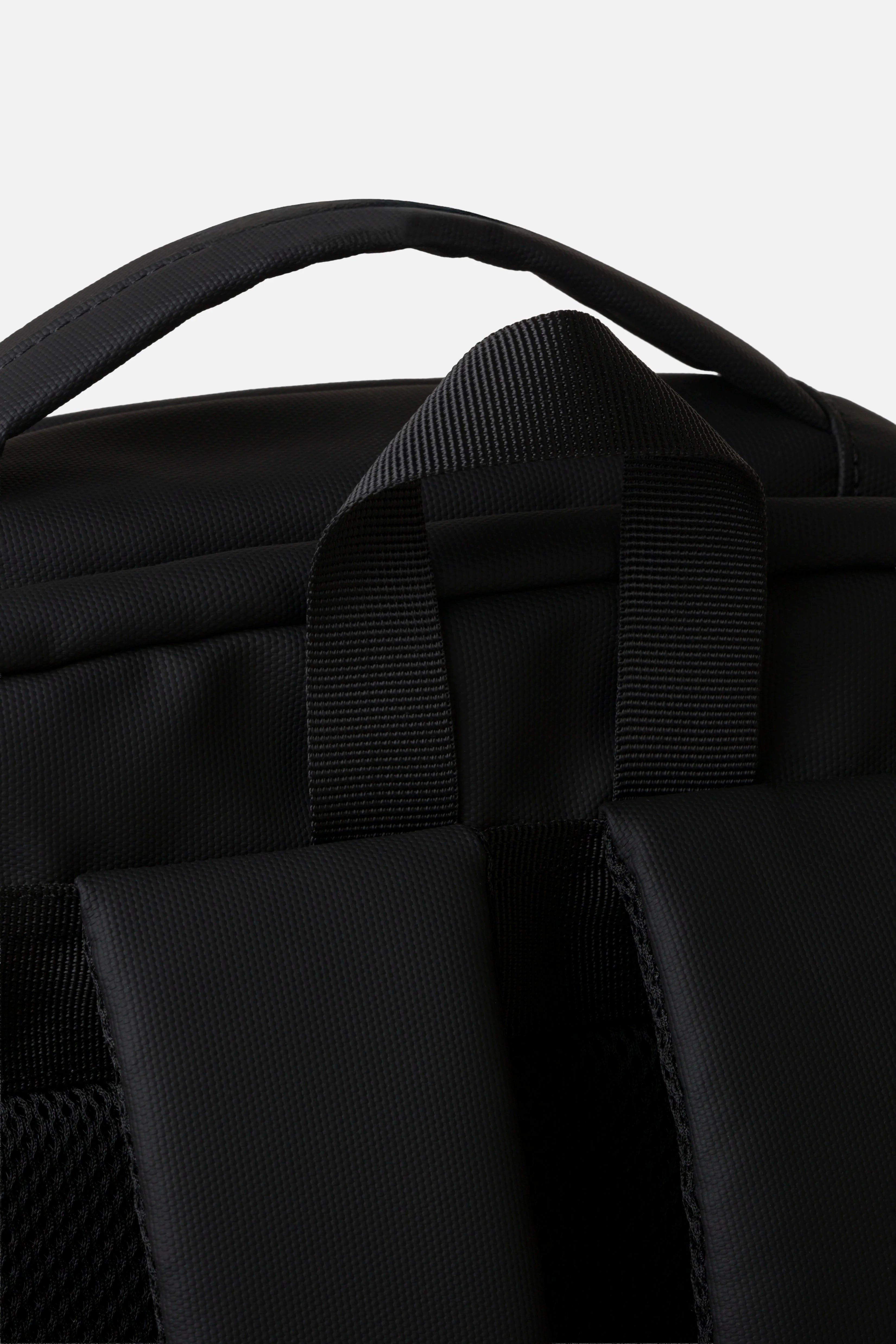 MALETIN TIPO MORRAL COLOR NEGRO