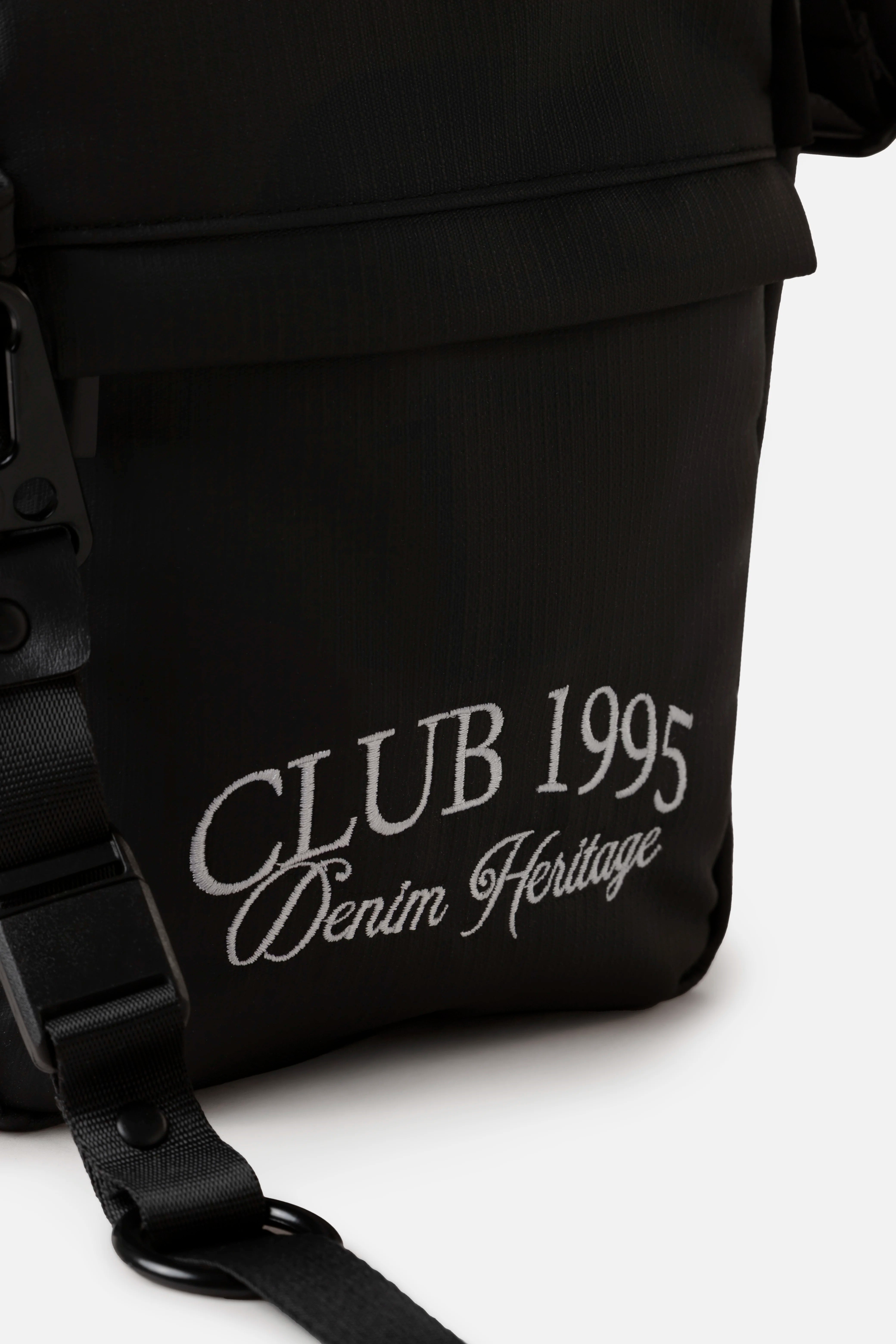 MALETIN TIPO DEPORTIVO COLOR NEGRO