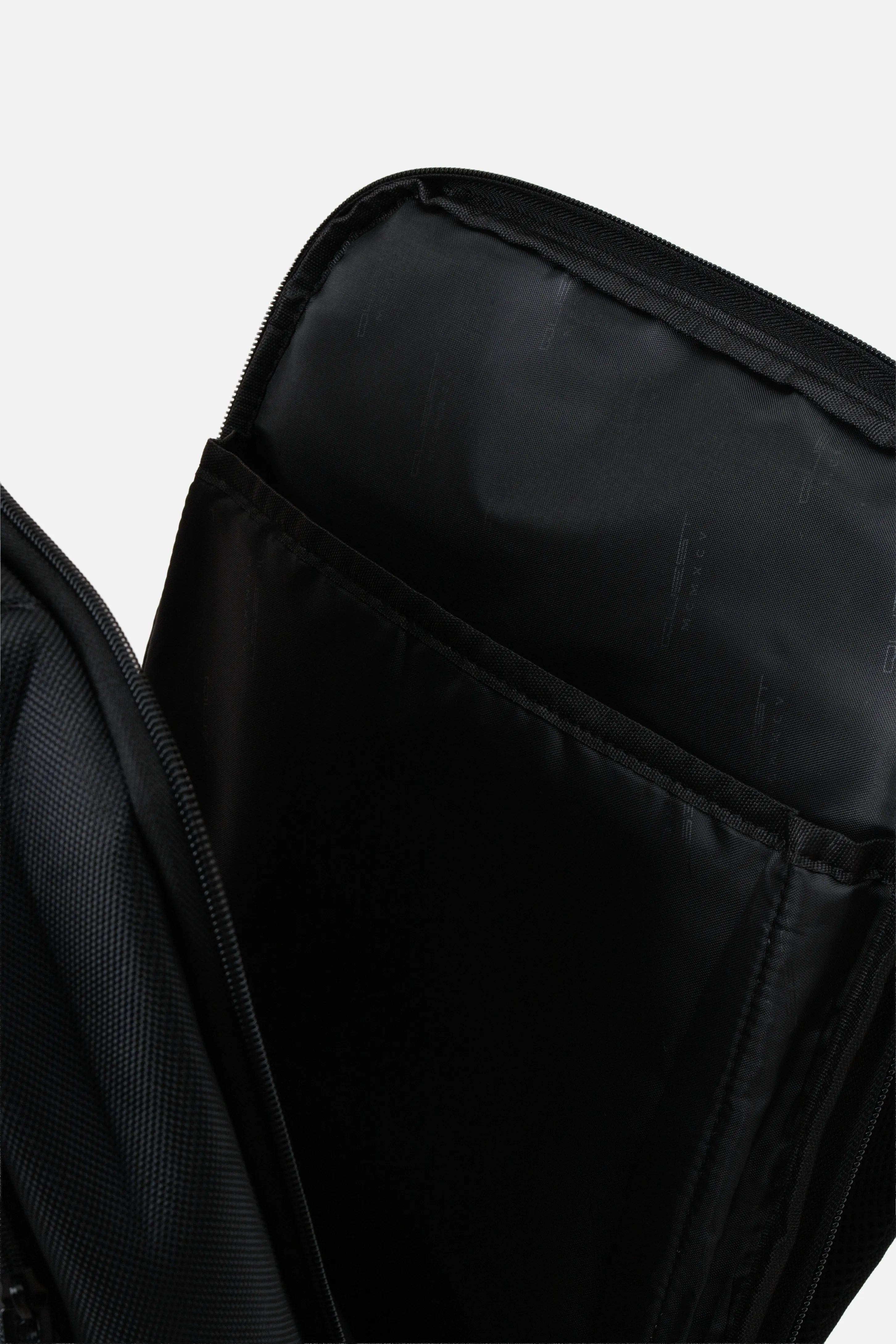 MALETIN TIPO MORRAL COLOR NEGRO