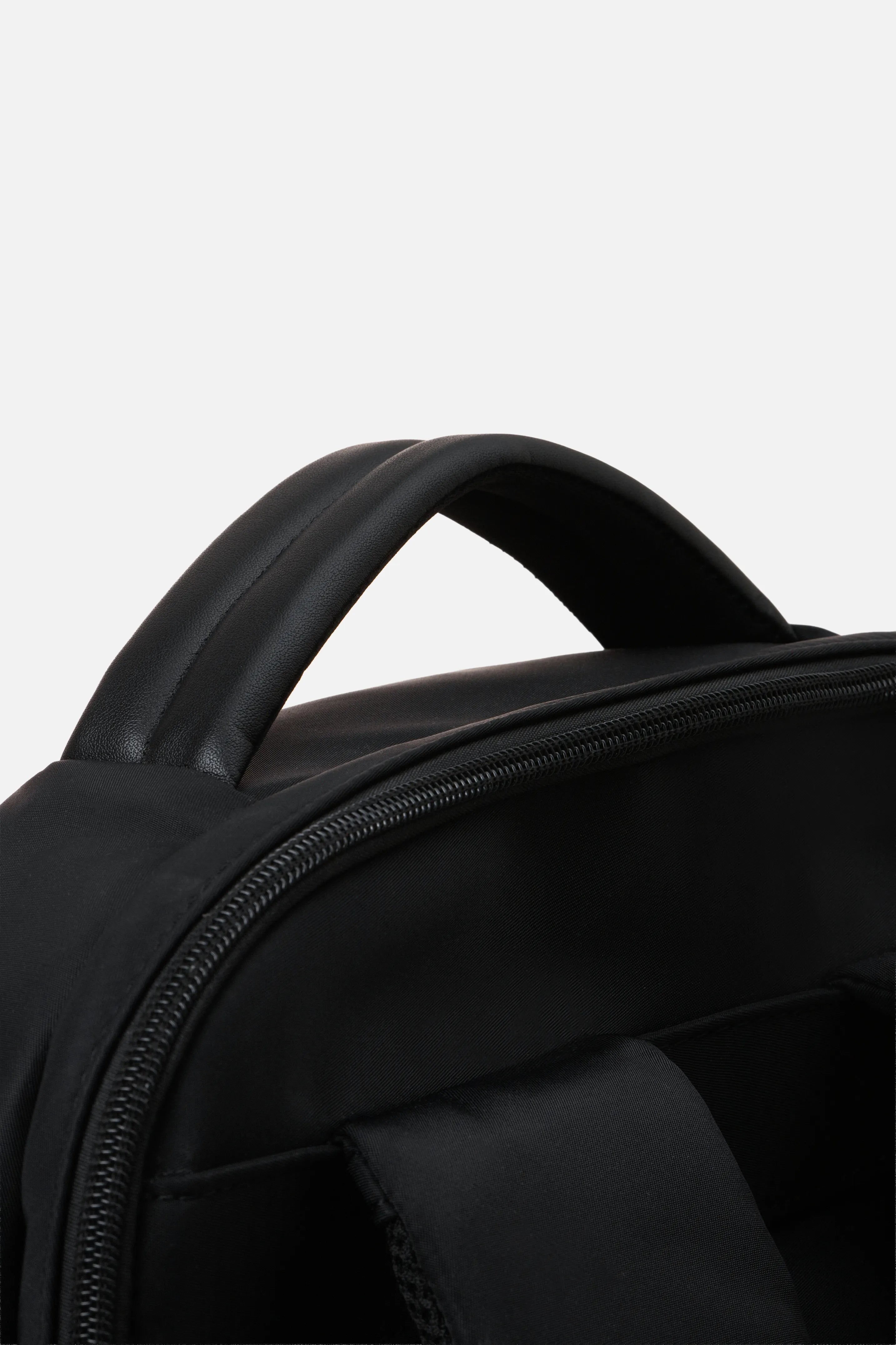 MALETIN TIPO MORRAL COLOR NEGRO