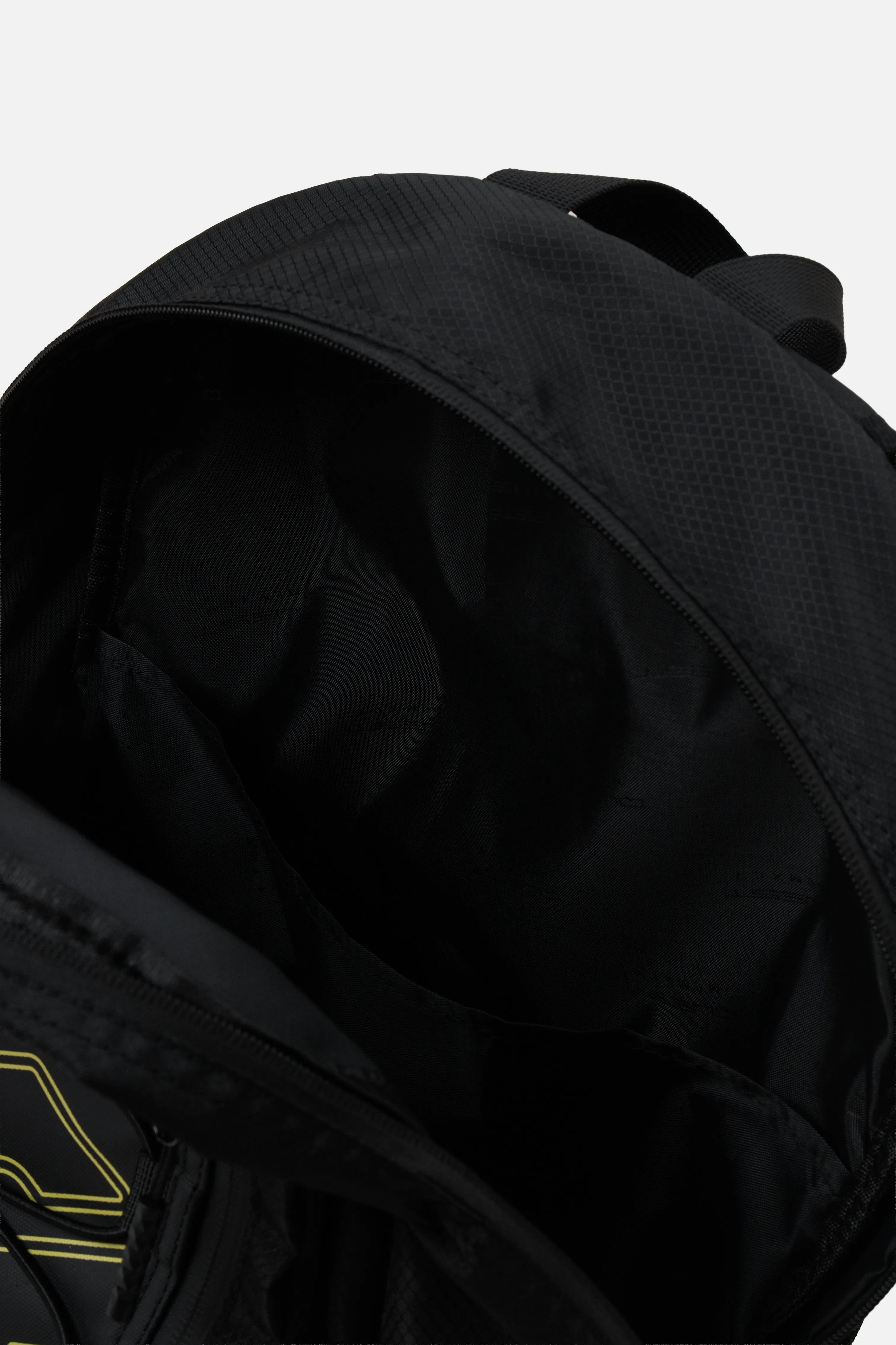 MALETIN TIPO MORRAL COLOR NEGRO