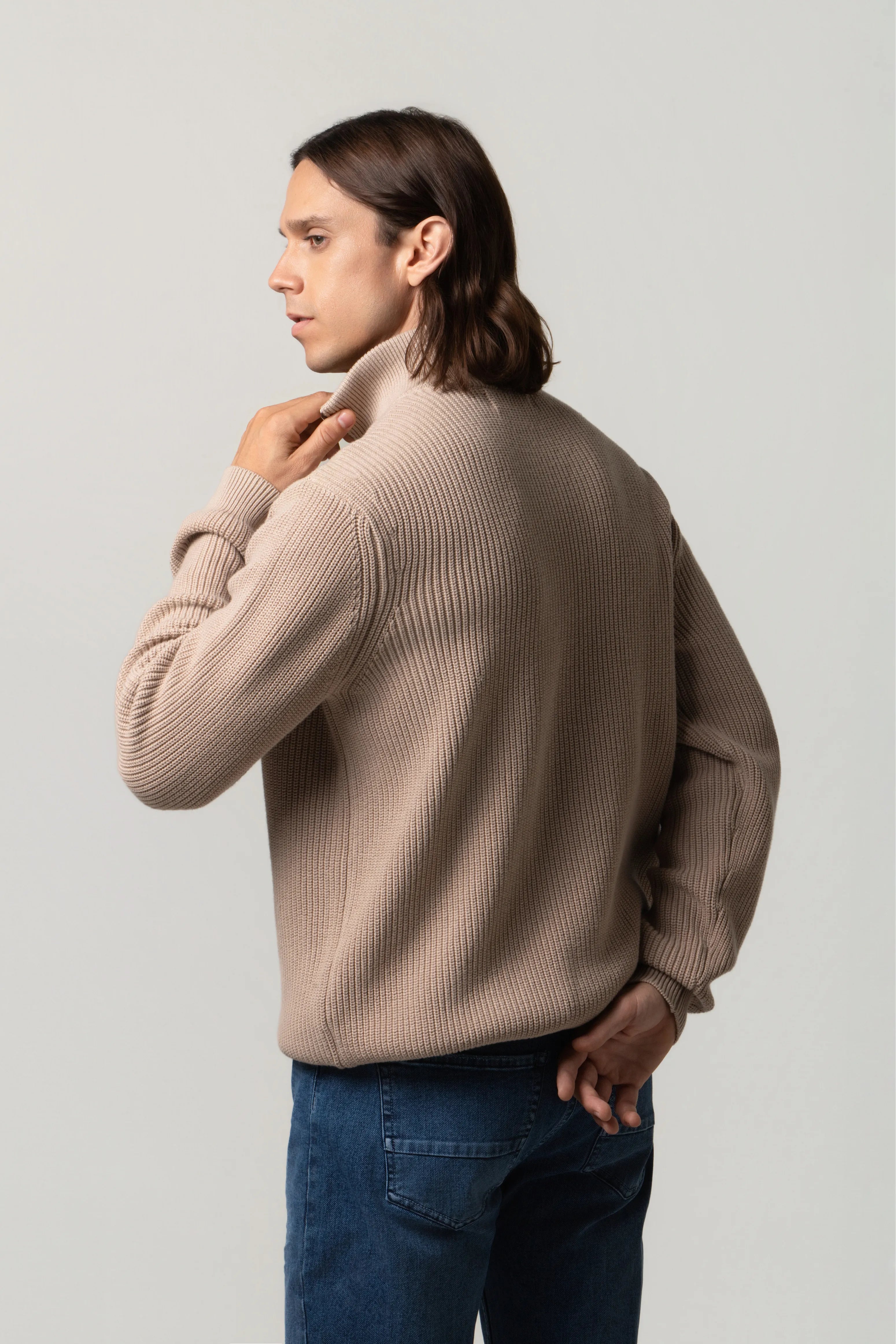 SWEATER CERRADO COLOR TAUPE