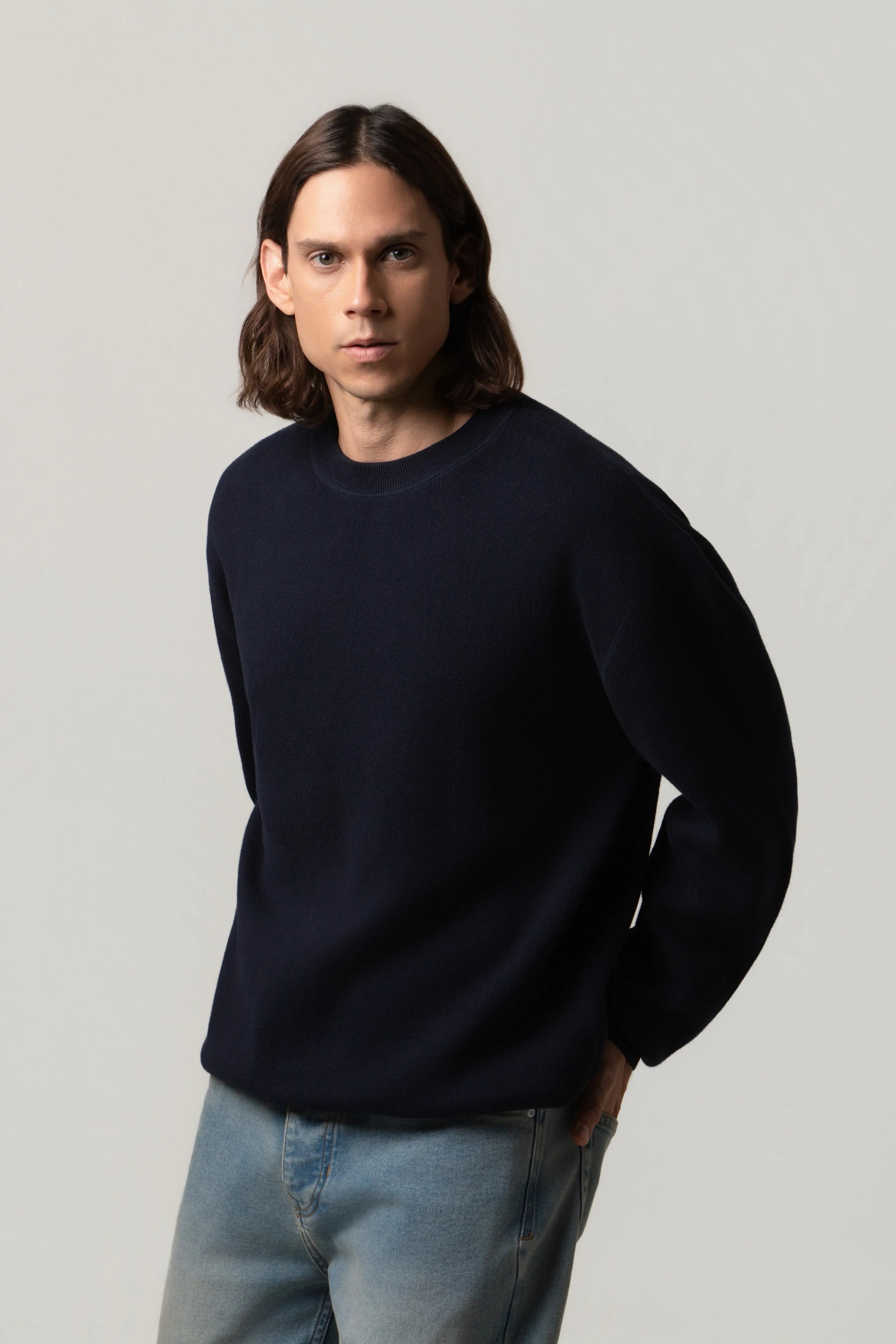 SWEATER CERRADO COLOR AZUL OSCURO