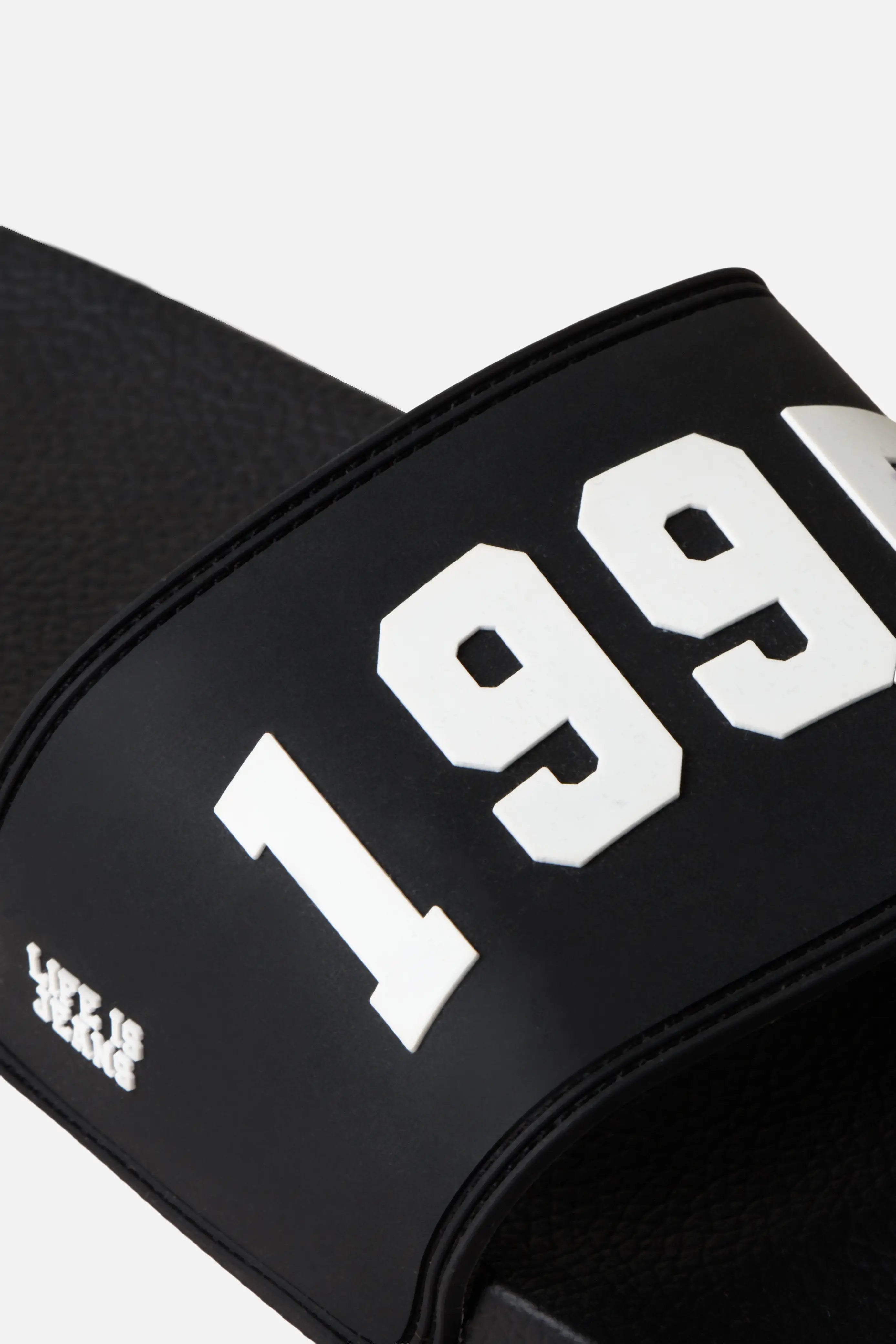 SANDALIAS TIPO PALA COLOR NEGRO