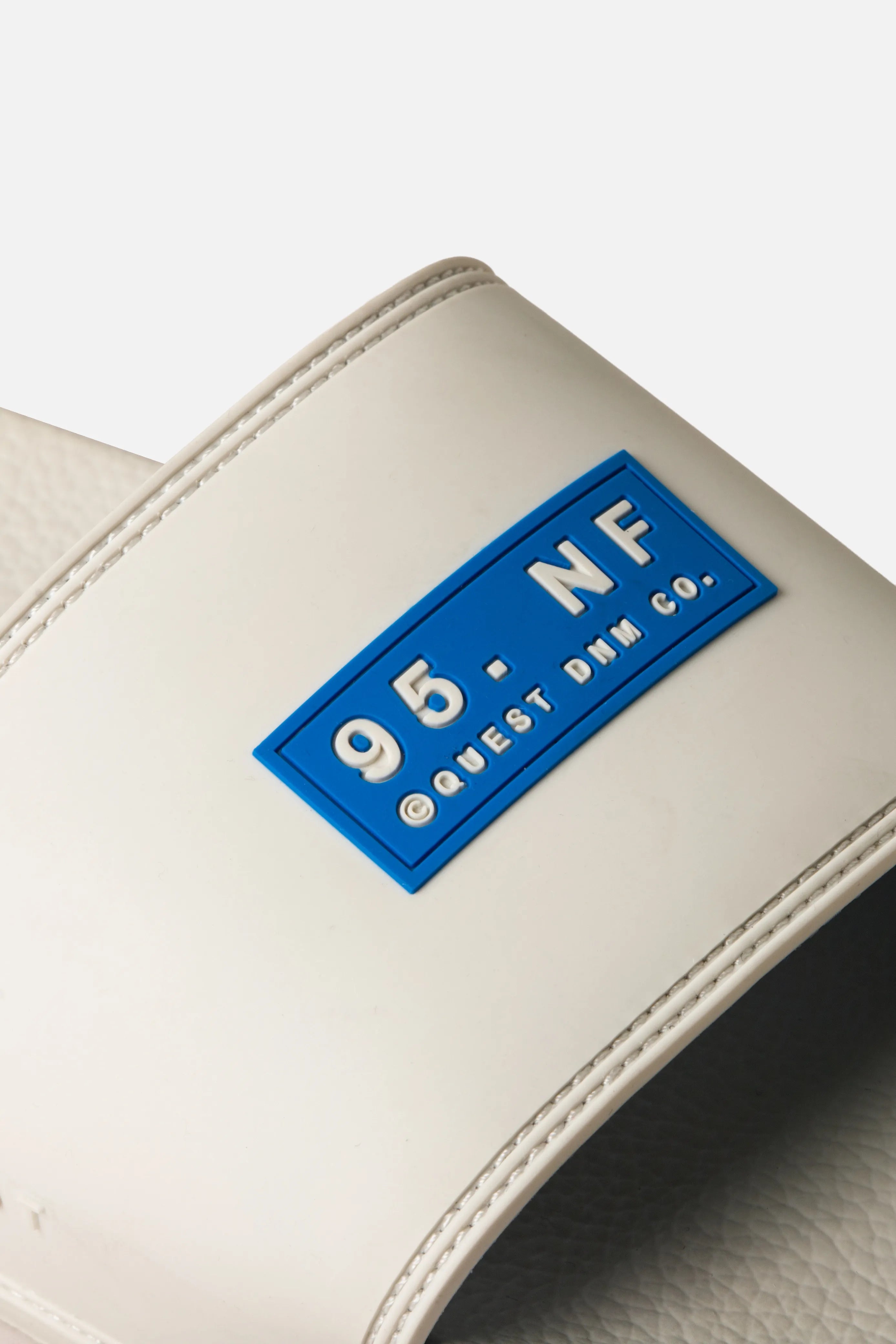 SANDALIAS TIPO PALA COLOR GRIS CLR