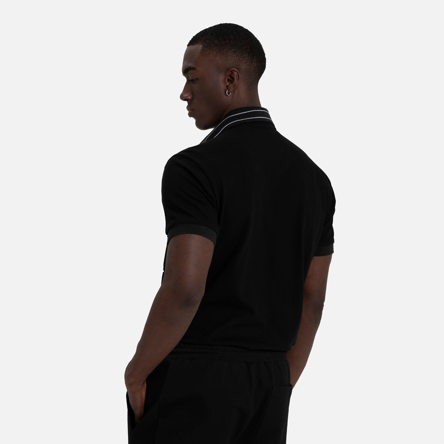 POLO MANGA CORTA COLOR NEGRO