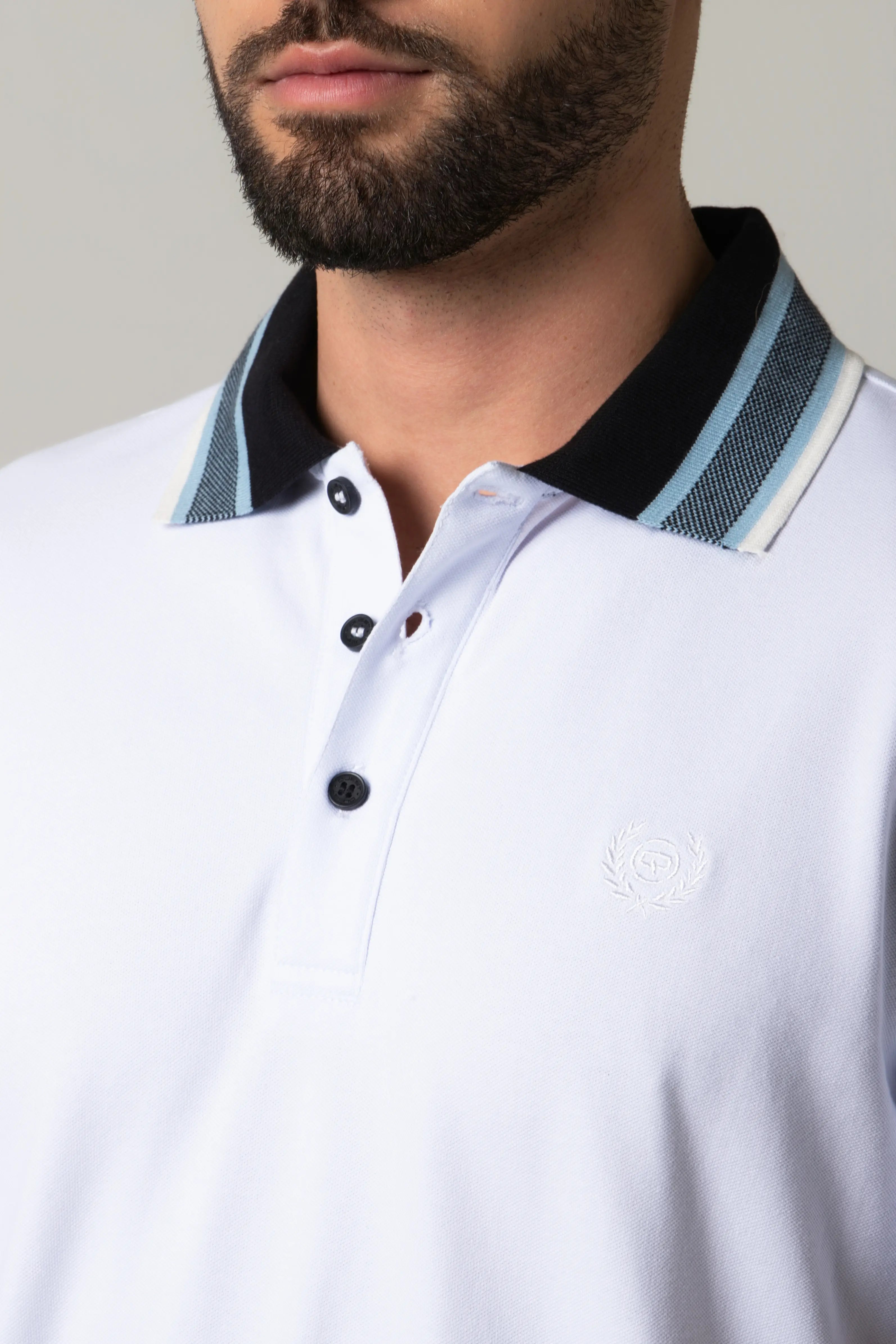 POLO MANGA CORTA COLOR BLANCO OPTICO