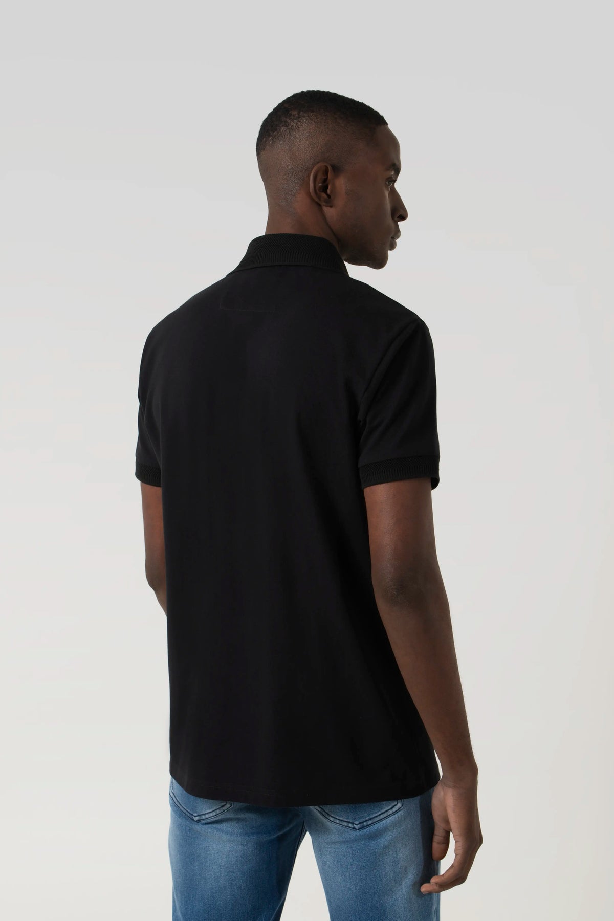 POLO MANGA CORTA COLOR NEGRO
