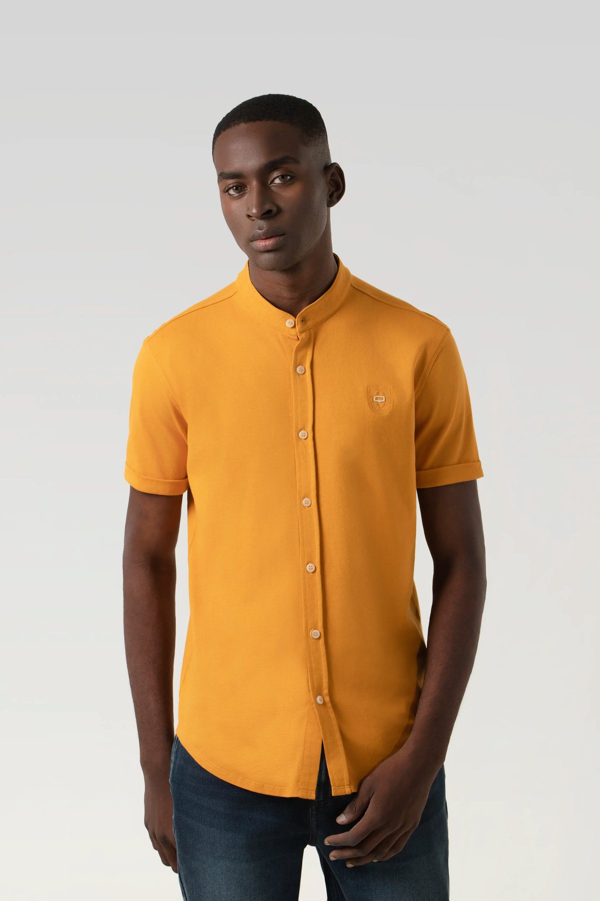 POLO MANGA CORTA COLOR MOSTAZA