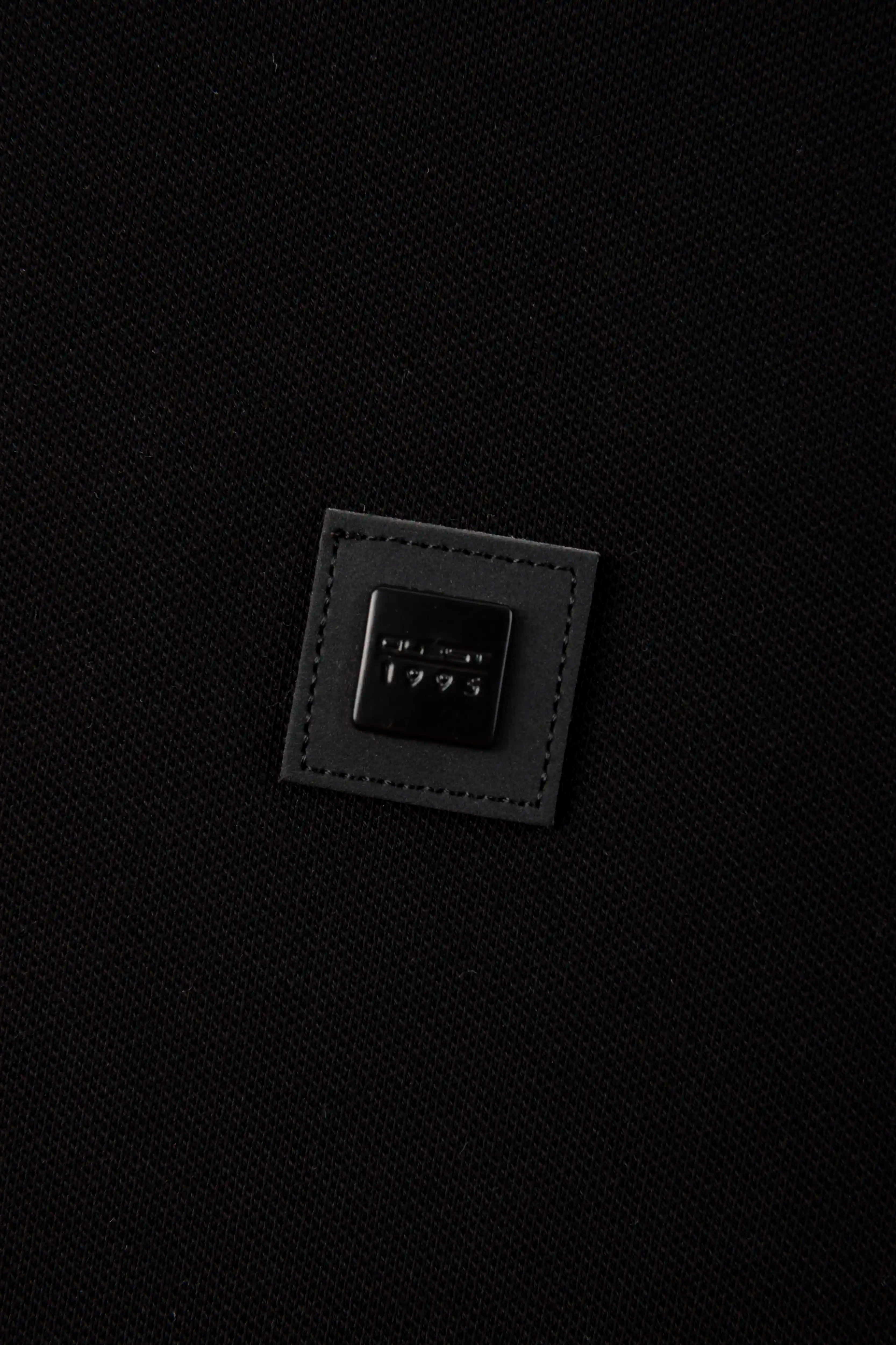 POLO TIPPING COLOR NEGRO-IVORY MARFIL