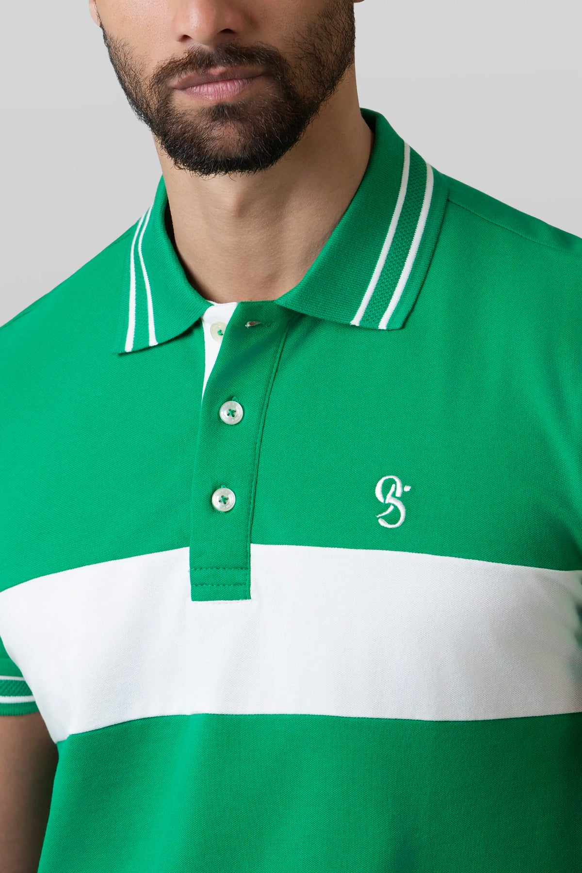 POLO MANGA CORTA COLOR VERDE VIBRANTE