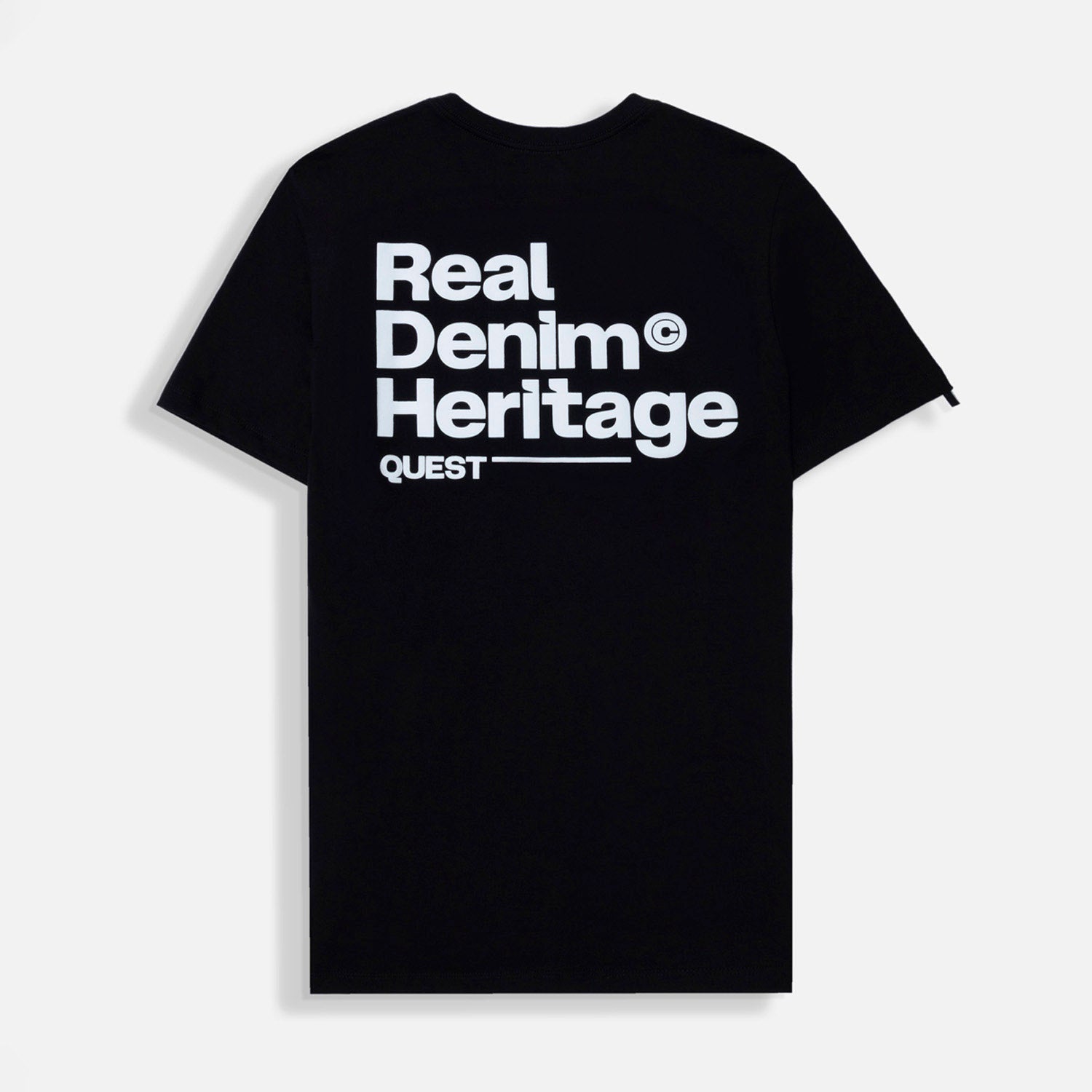 CAMISETA ESPECIAL ESTAMPADO LOCALIZADO COLOR NEGRO