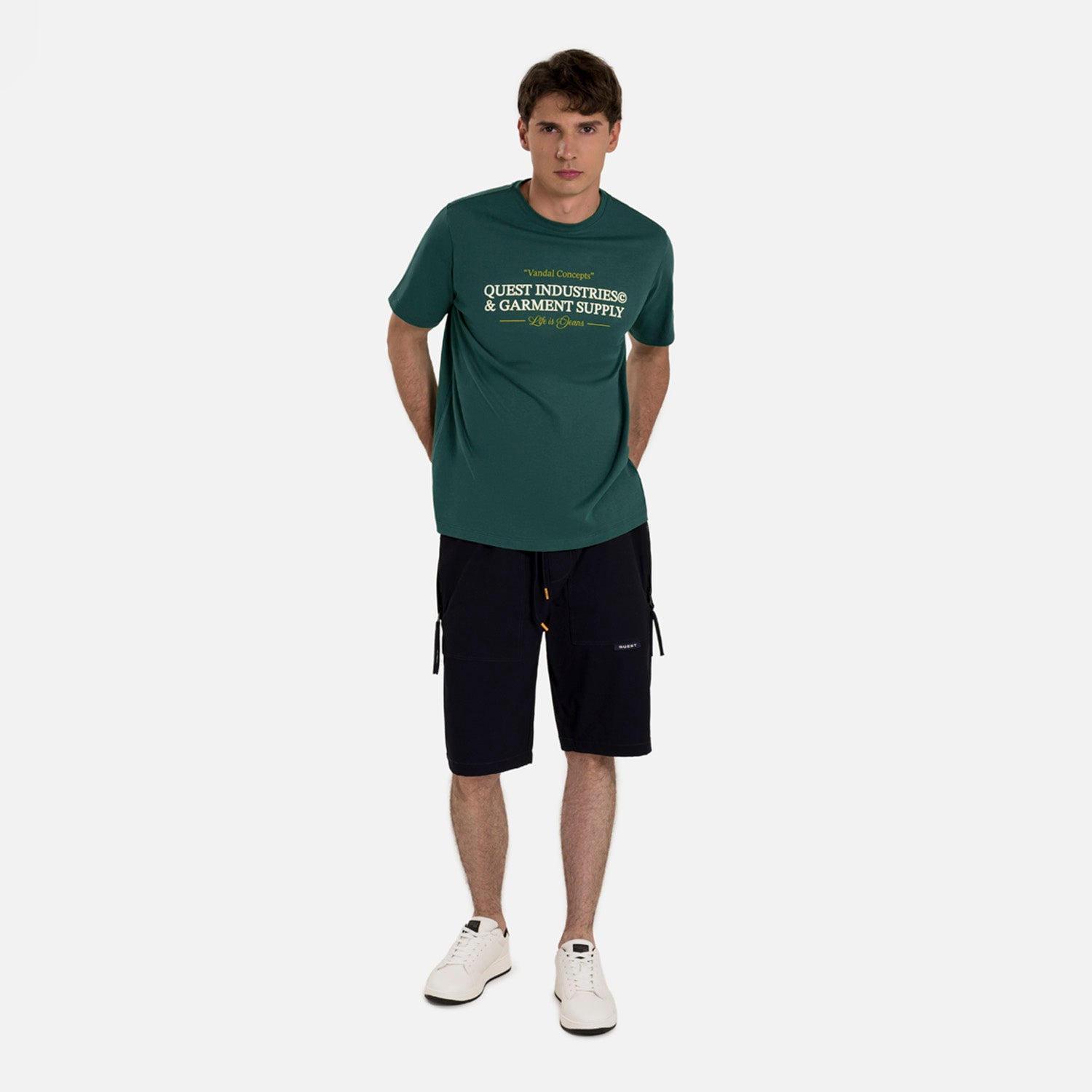 CAMISETA ESPECIAL ESTAMPADO LOCALIZADO COLOR VERDE STORM