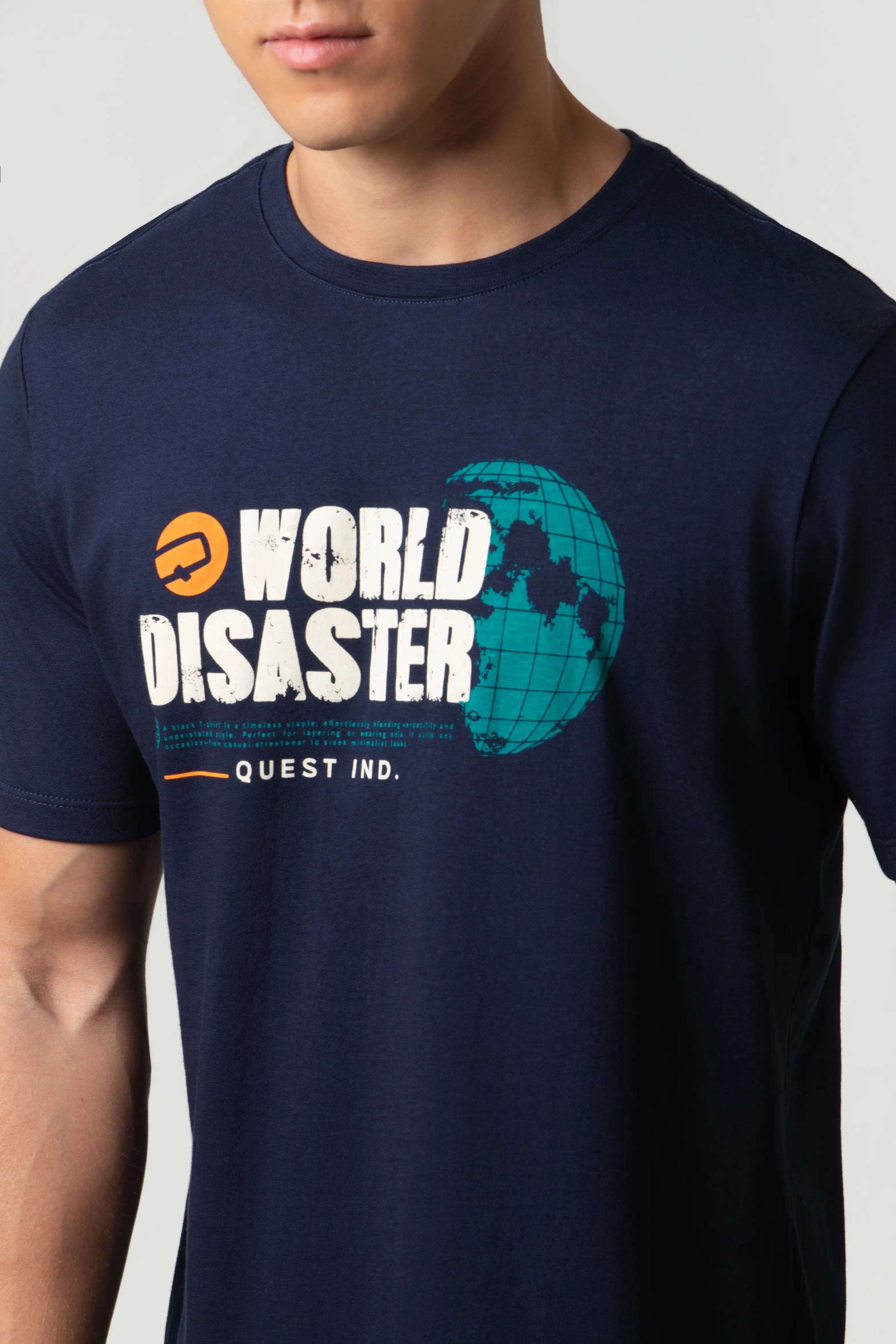 CAMISETA ESPECIAL ESTAMPADO LOCALIZADO COLOR AZUL OSCURO