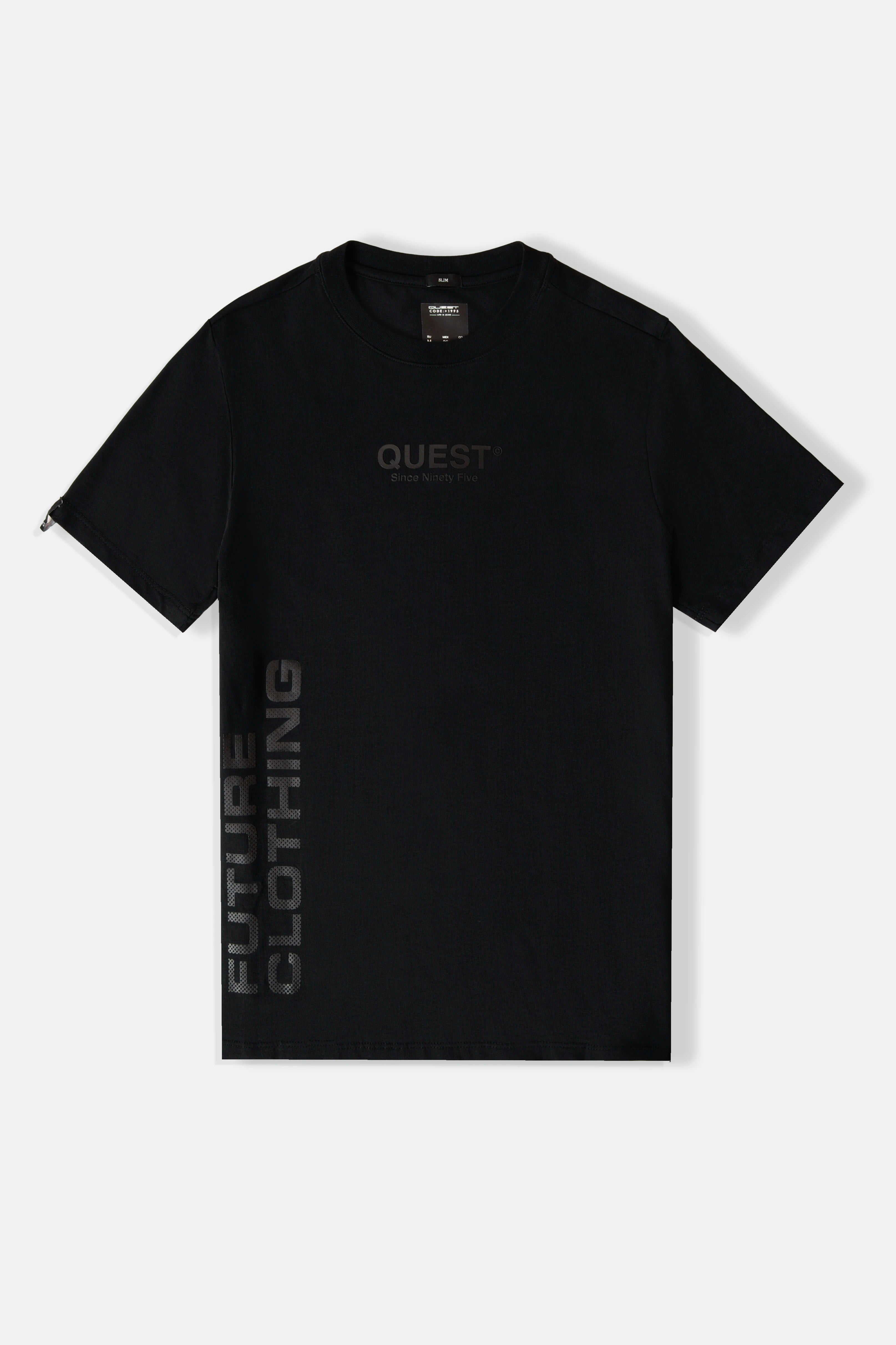 CAMISETA ESPECIAL ESTAMPADO LOCALIZADO COLOR NEGRO