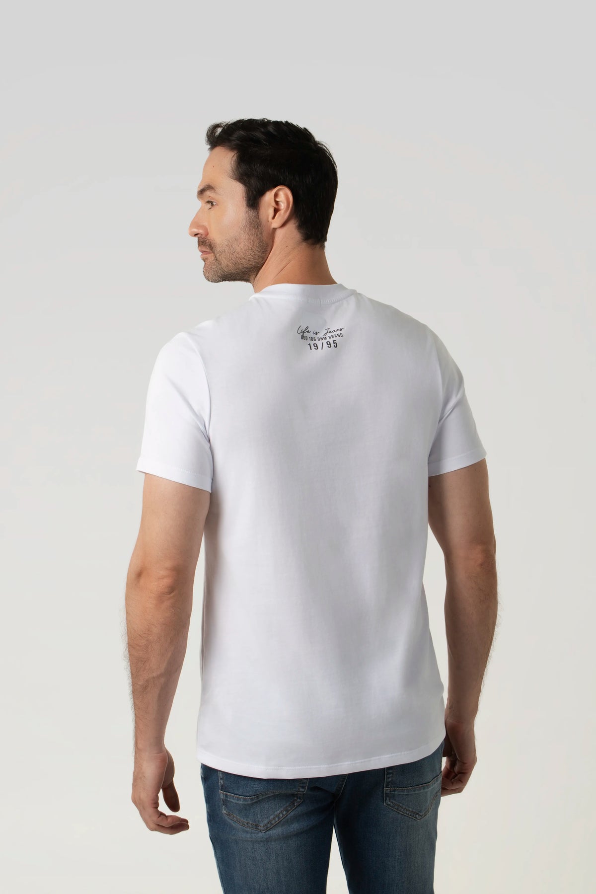 CAMISETA ESPECIAL ESTAMPADO LOCALIZADO COLOR BLANCO BLANCO