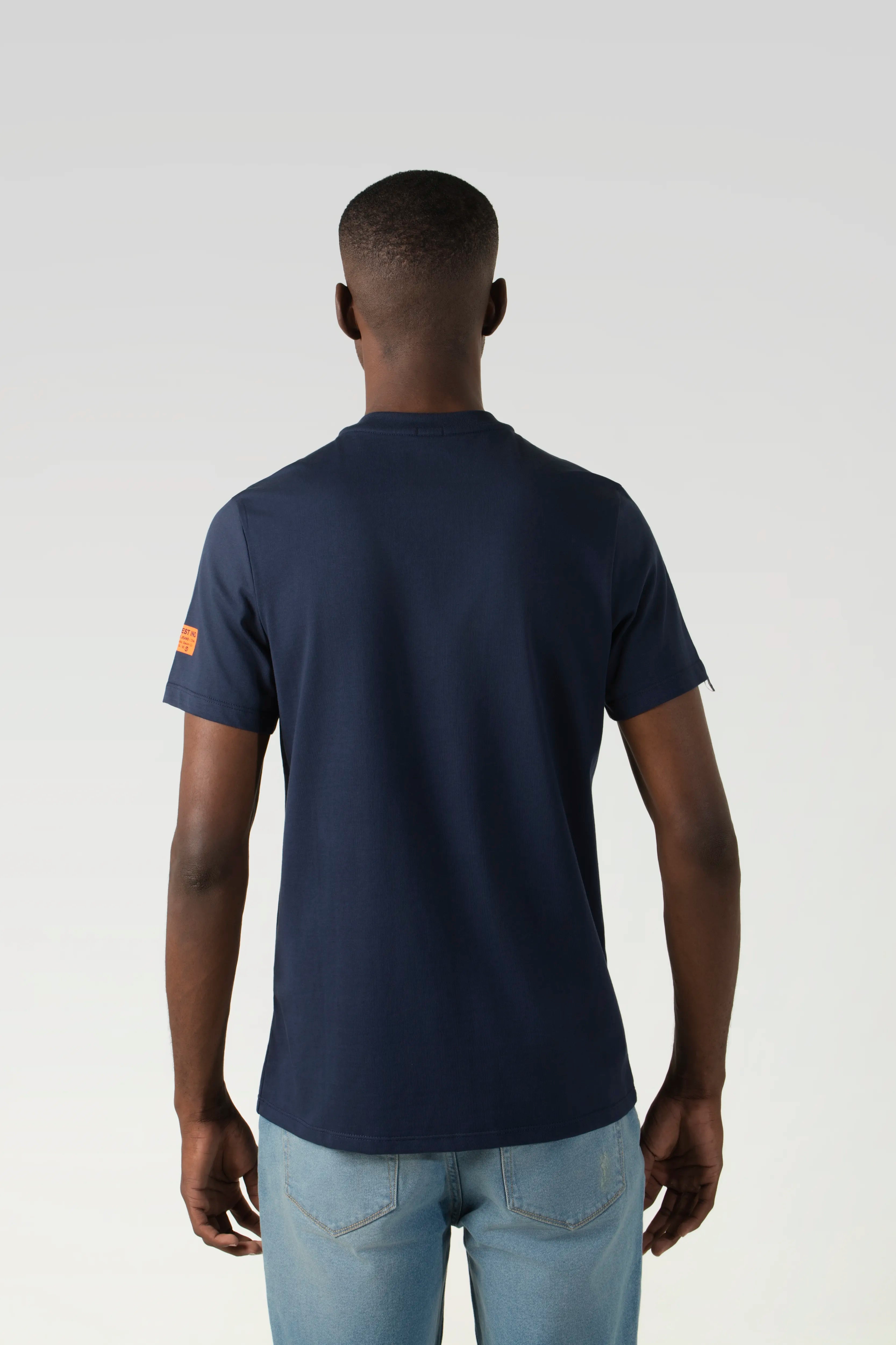 CAMISETA ESPECIAL ESTAMPADO LOCALIZADO COLOR AZUL OSCURO
