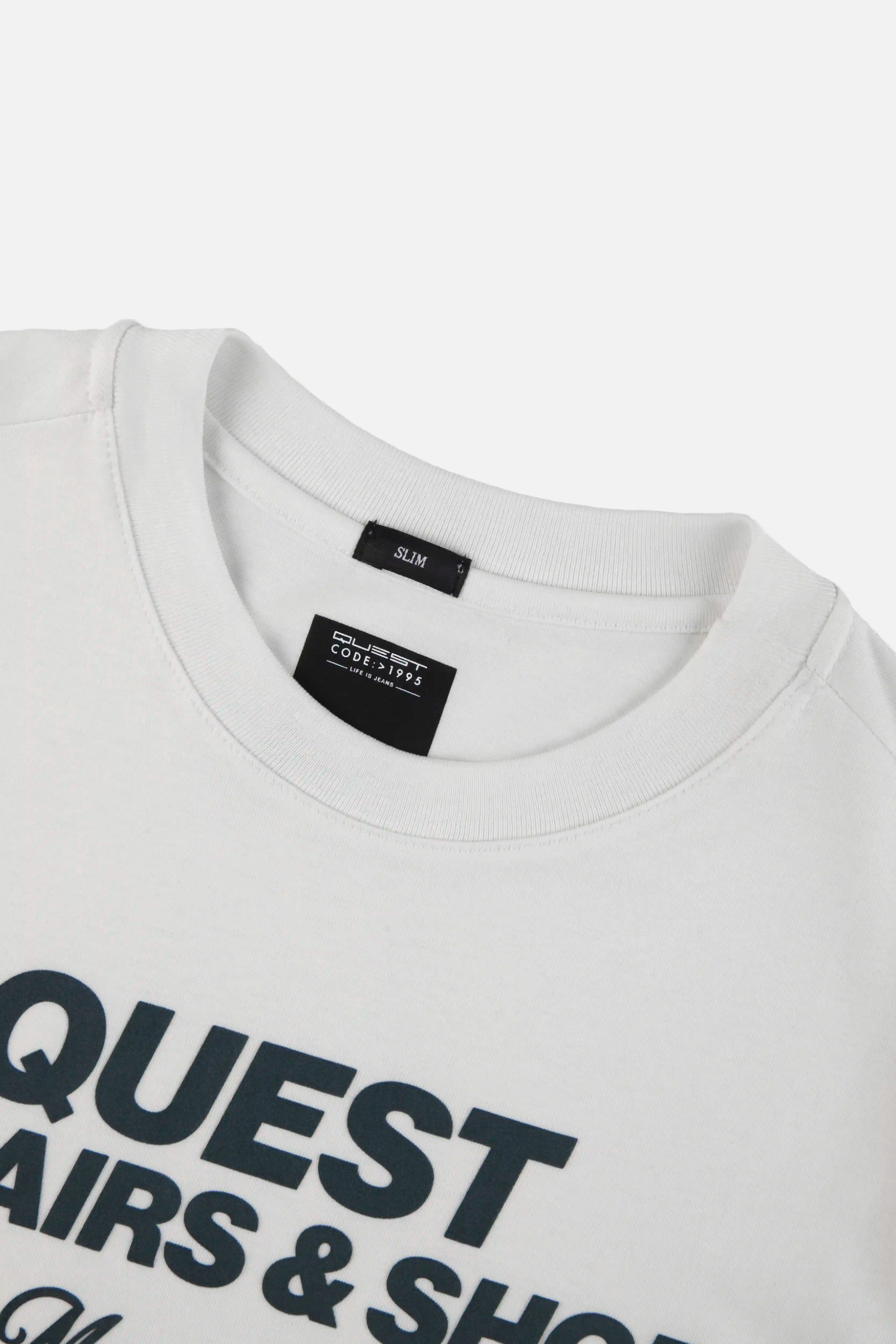 CAMISETA ESPECIAL ESTAMPADO LOCALIZADO COLOR IVORY