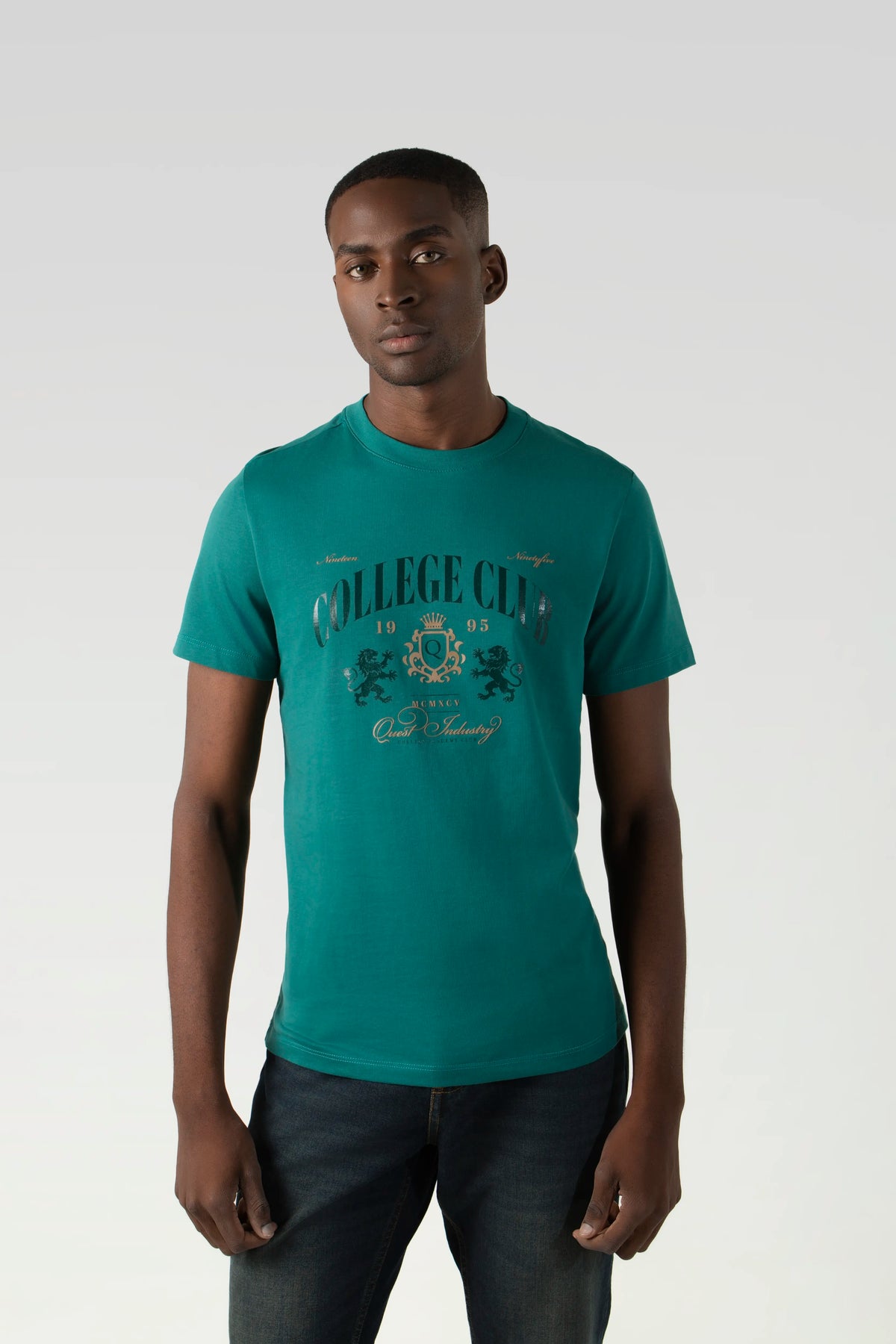 CAMISETA ESPECIAL ESTAMPADO LOCALIZADO COLOR VERDE TEAL