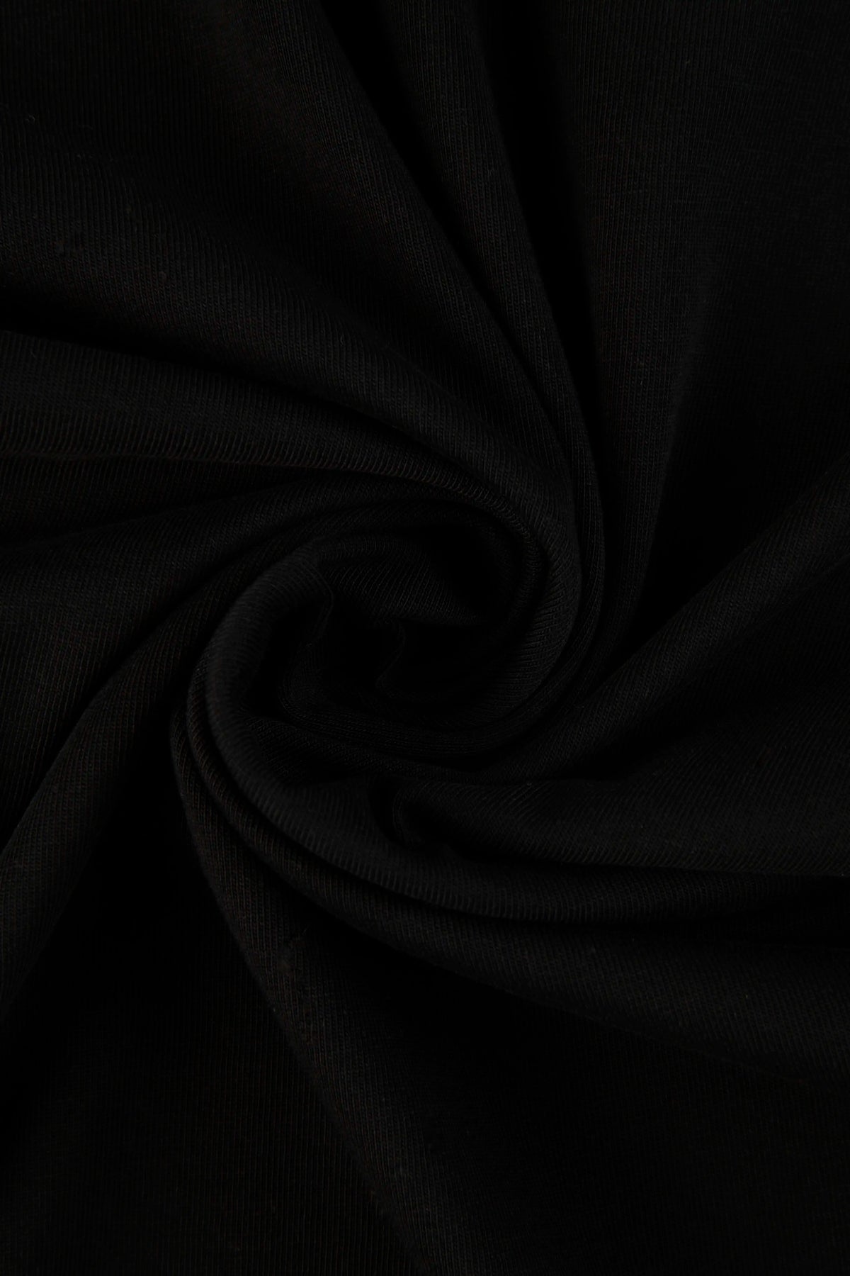 CAMISETA ESPECIAL ESTAMPADO LOCALIZADO COLOR NEGRO