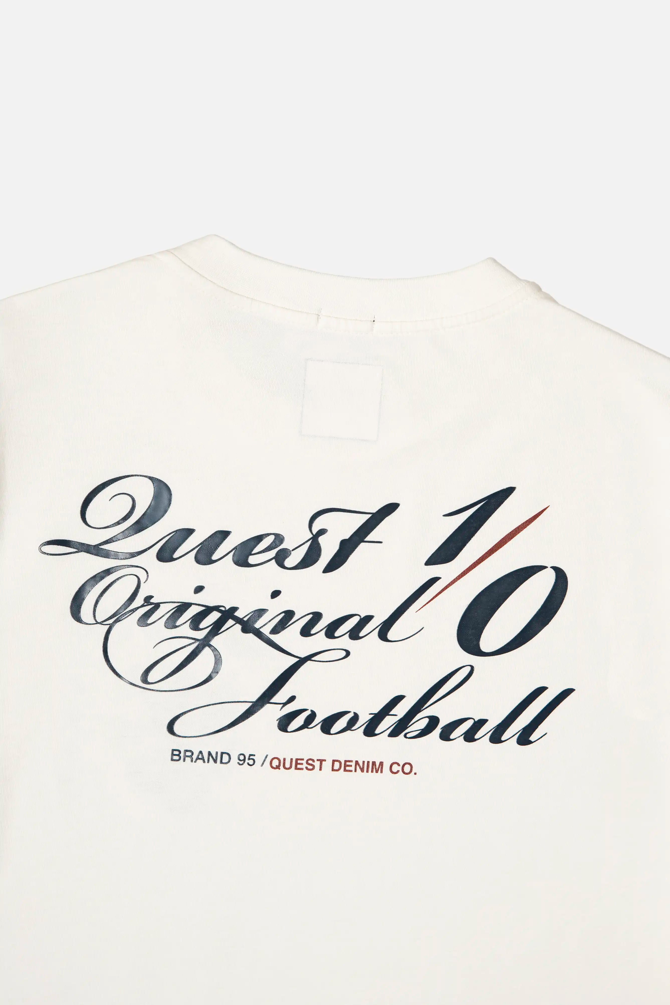 CAMISETA ESPECIAL ESTAMPADO LOCALIZADO COLOR IVORY