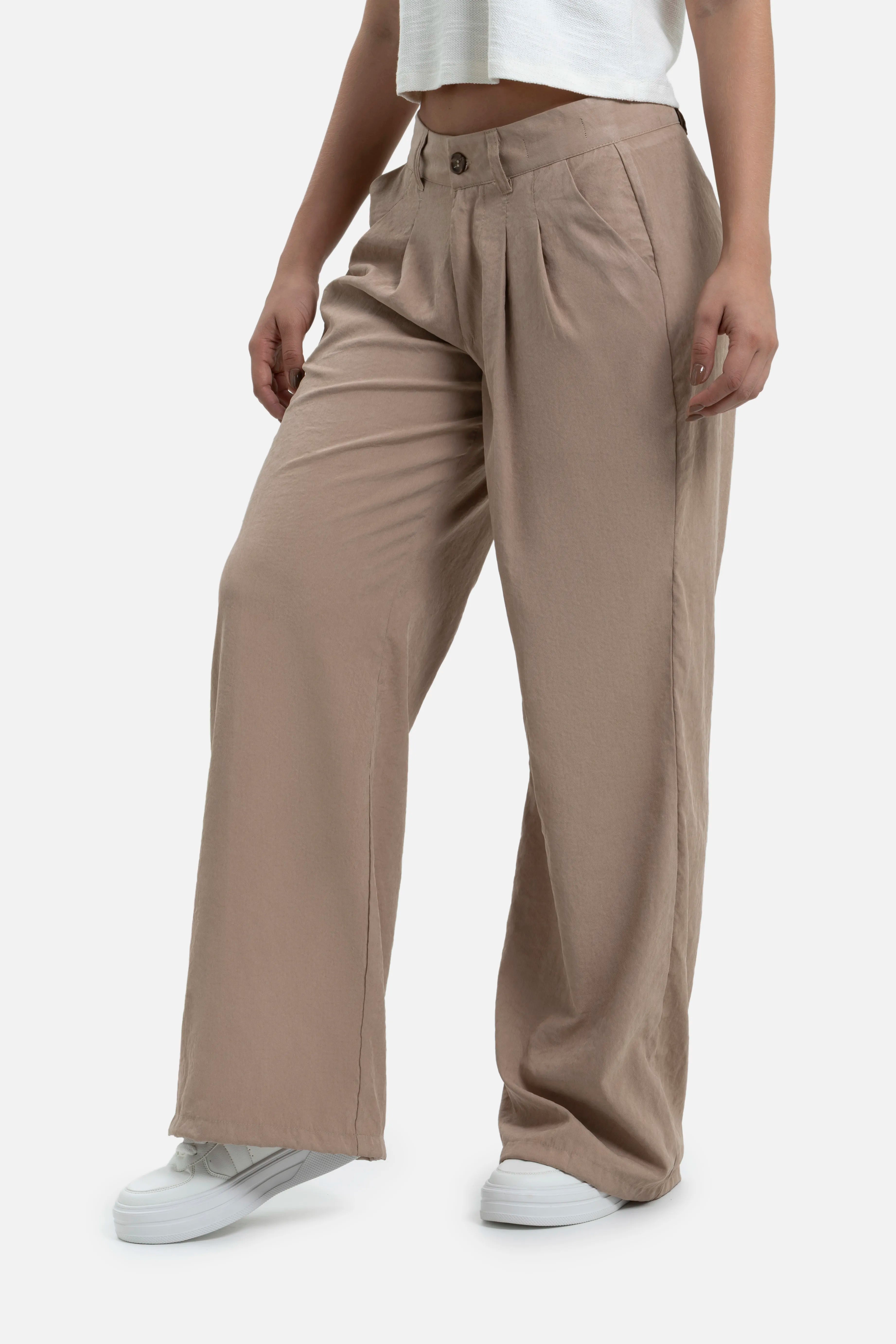 PANTALON TIPO CHINO COLOR KAKI