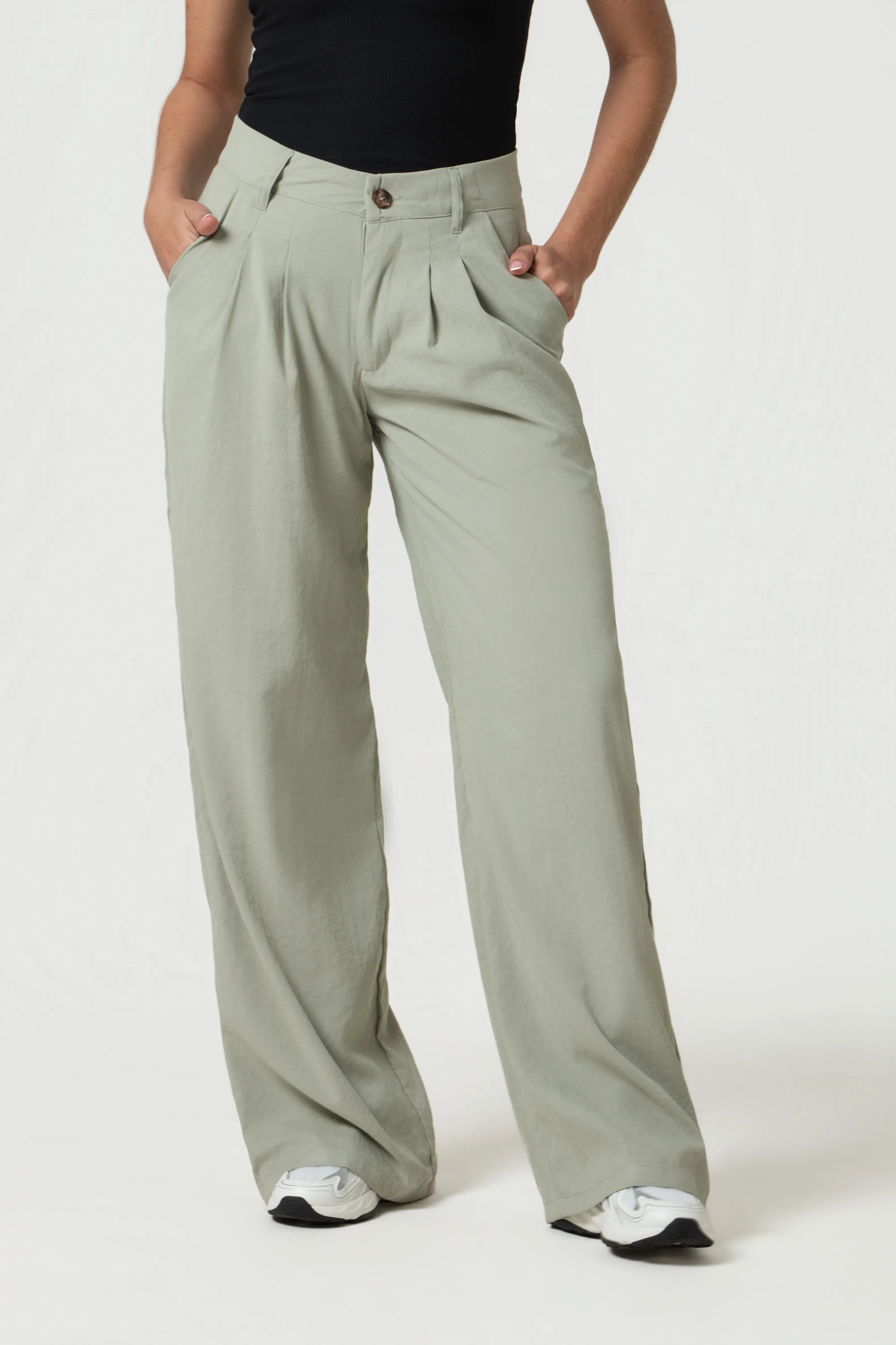 PANTALON TIPO CHINO COLOR VERDE HOJA SECA