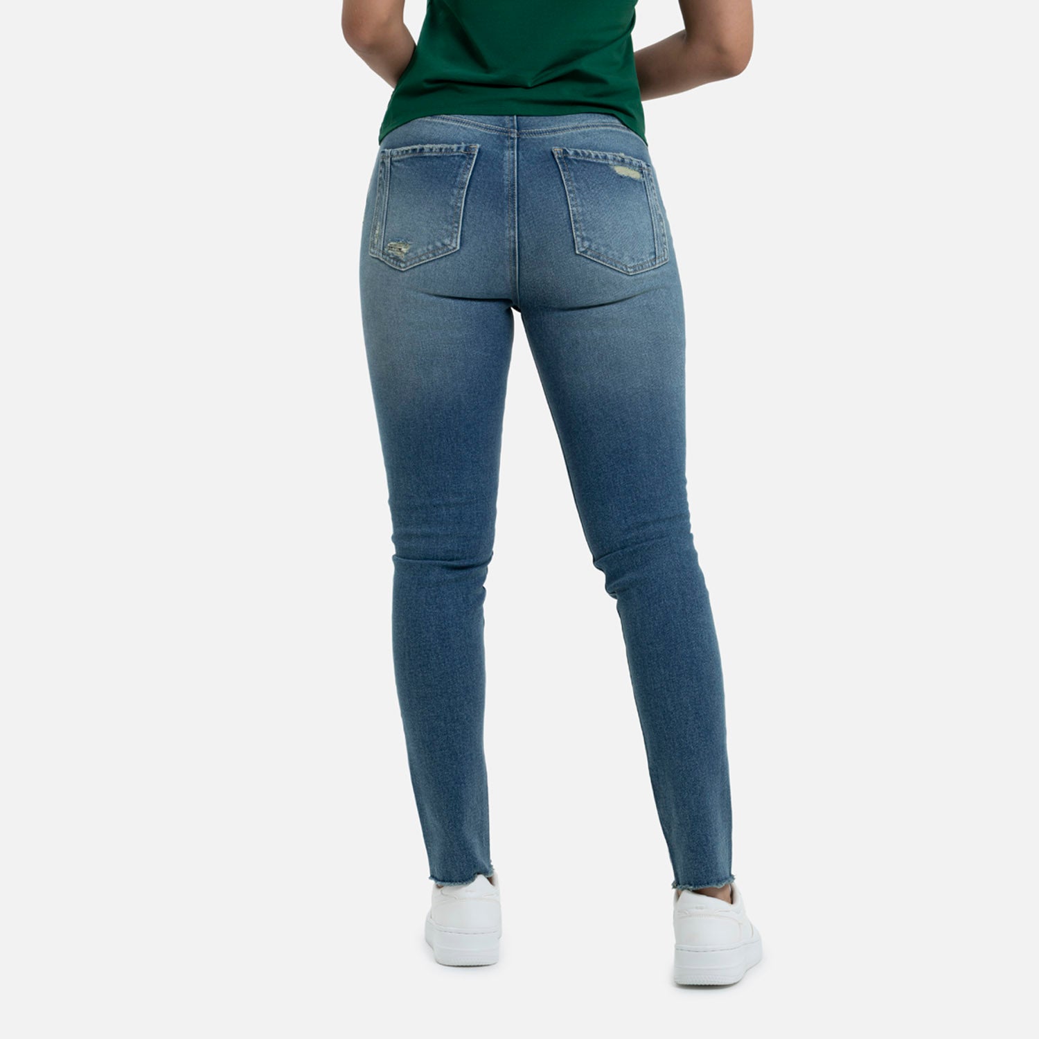 JEAN 5 BOLSILLOS COLOR AZUL CLARO