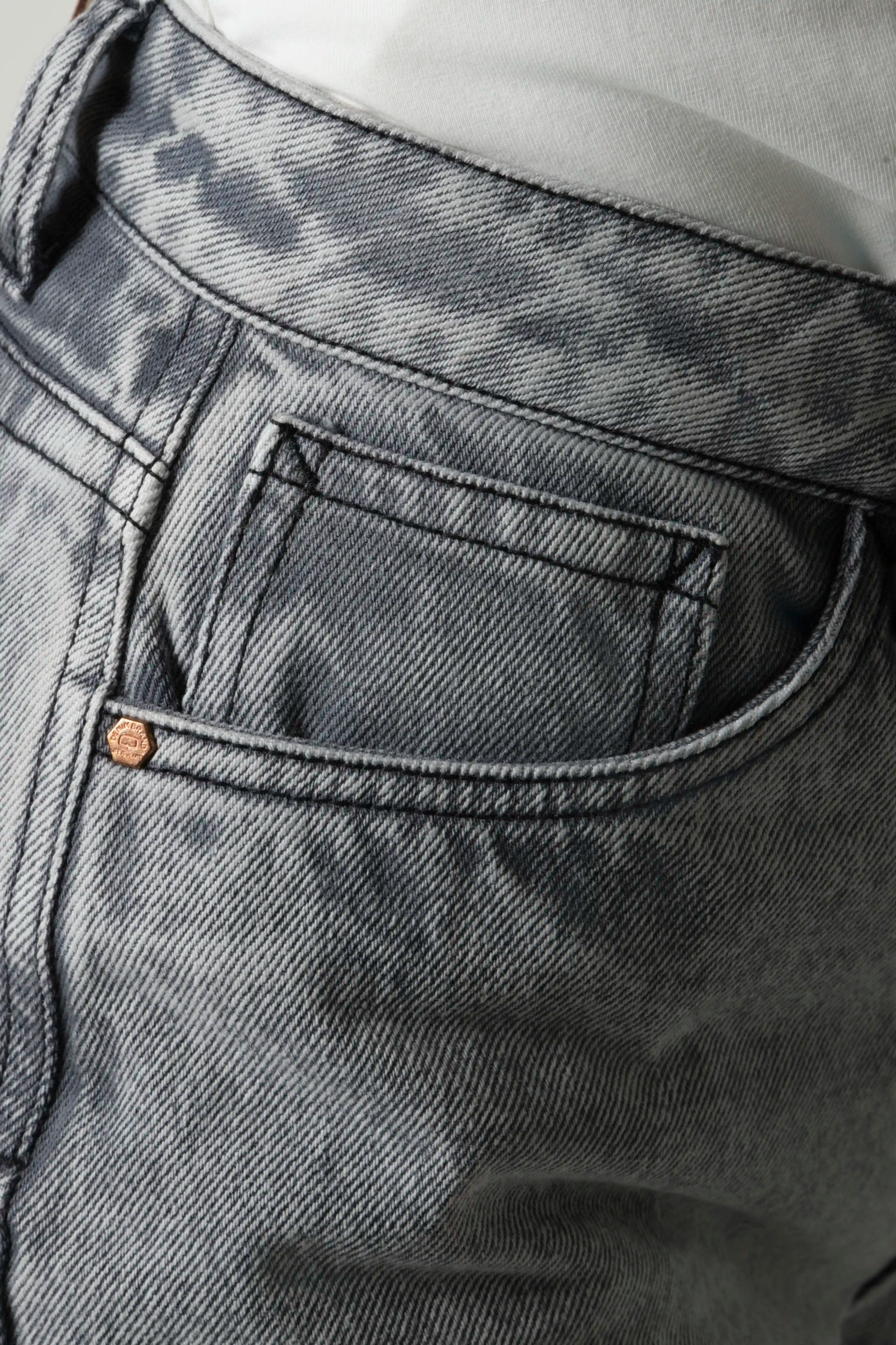 JEAN 5 BOLSILLOS COLOR GRIS CLR
