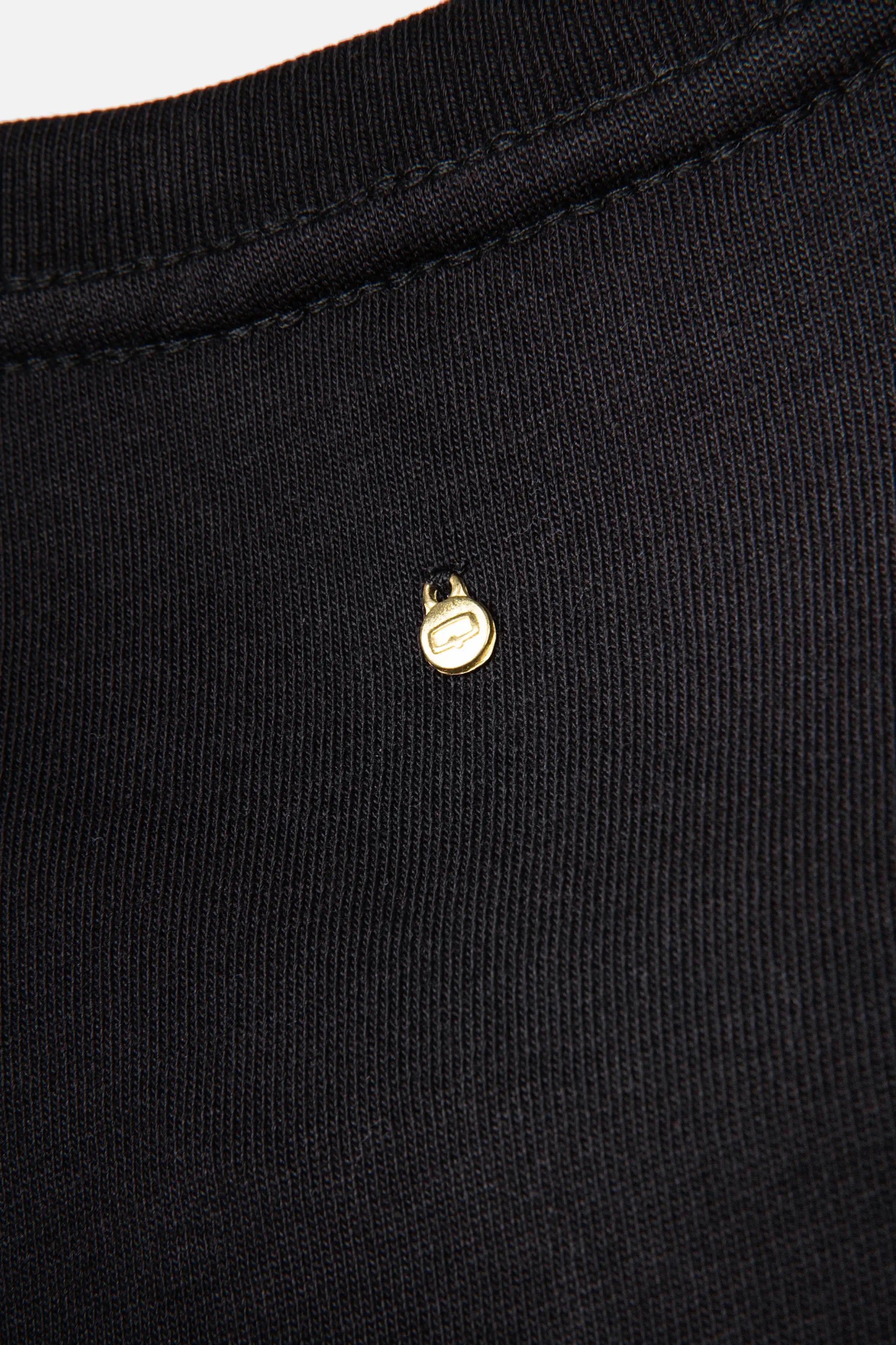 CAMISETA MANGA CORTA COLOR NEGRO