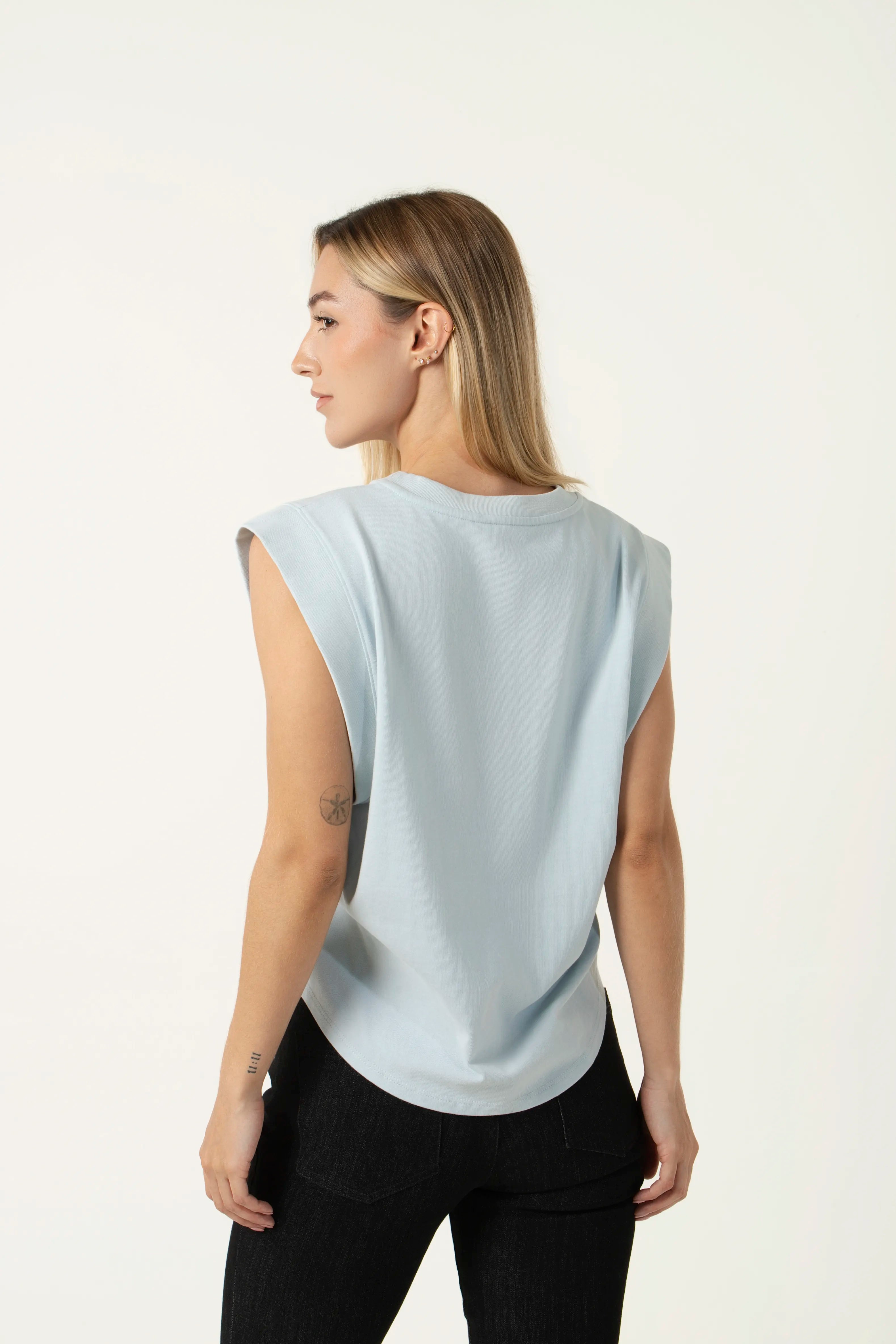 CAMISETA MANGA CORTA COLOR BABY BLUE