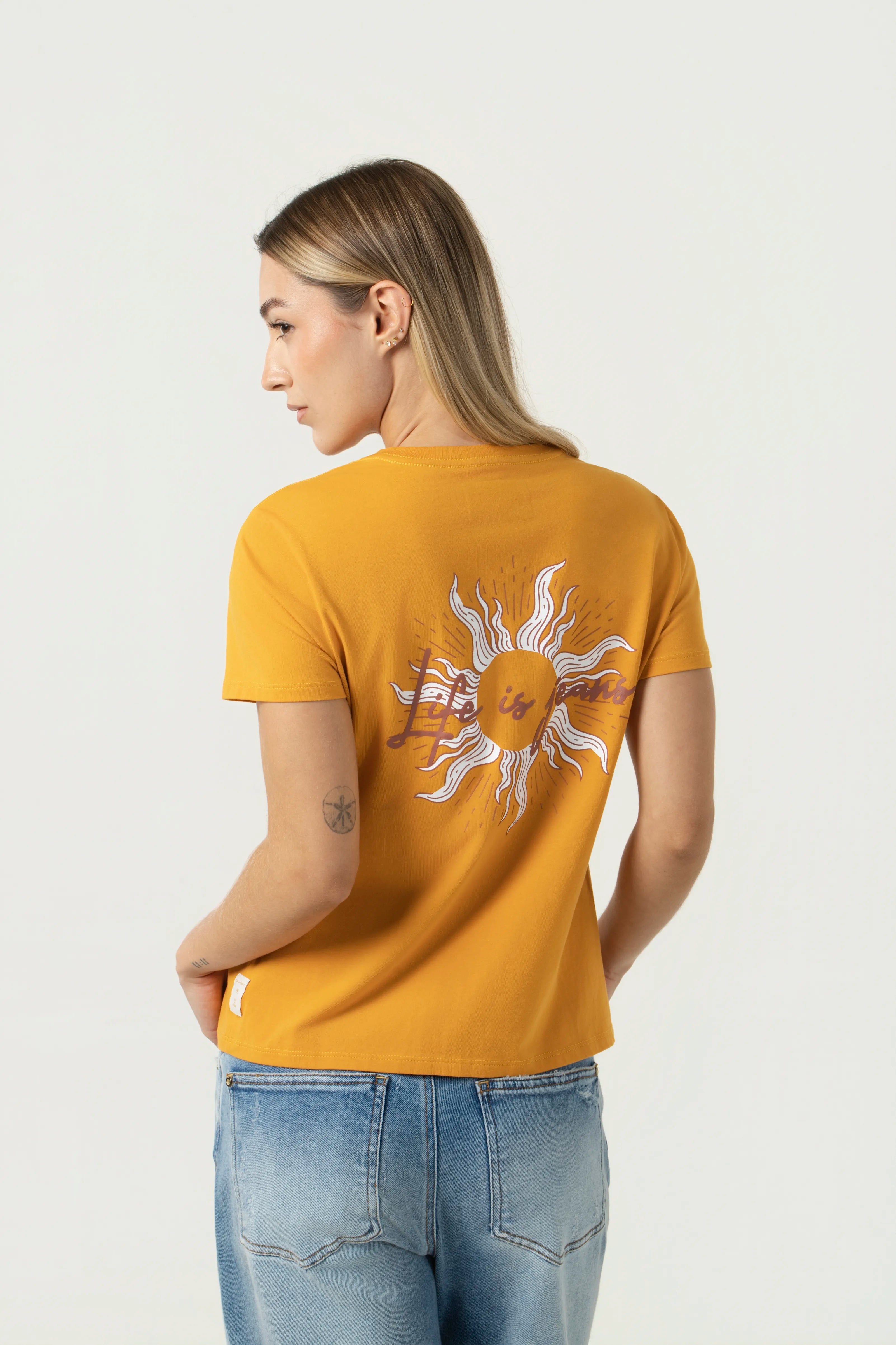 CAMISETA PREMIUM MANGA CORTA COLOR MOSTAZA