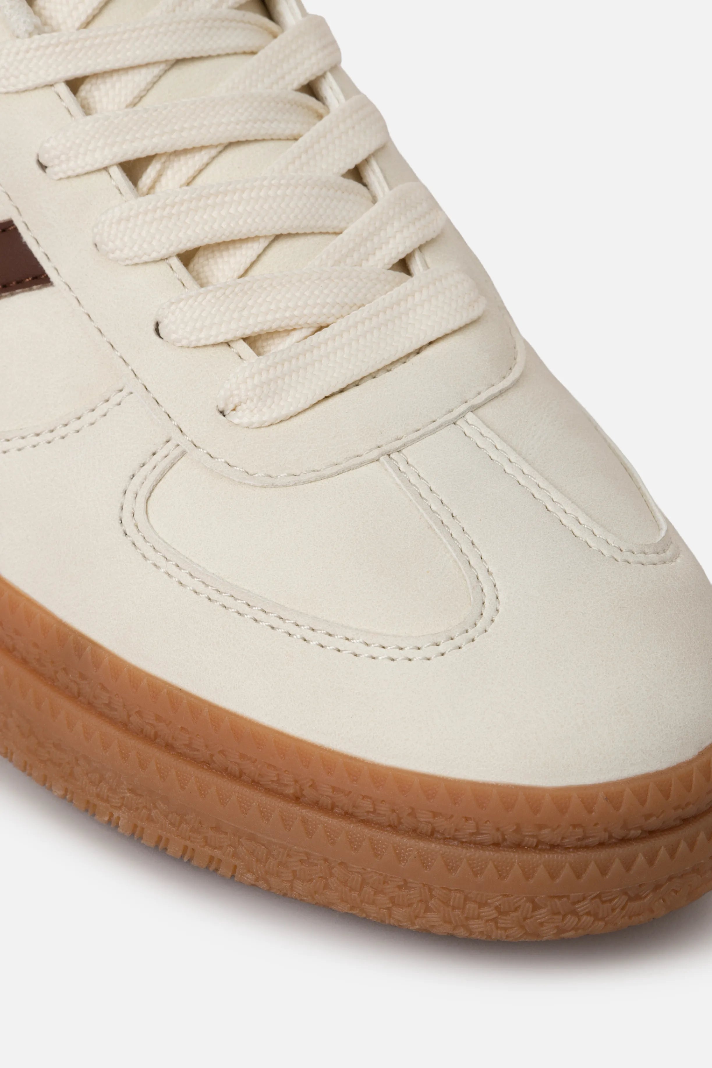 ZAPATOS CASUAL COLOR BEIGE