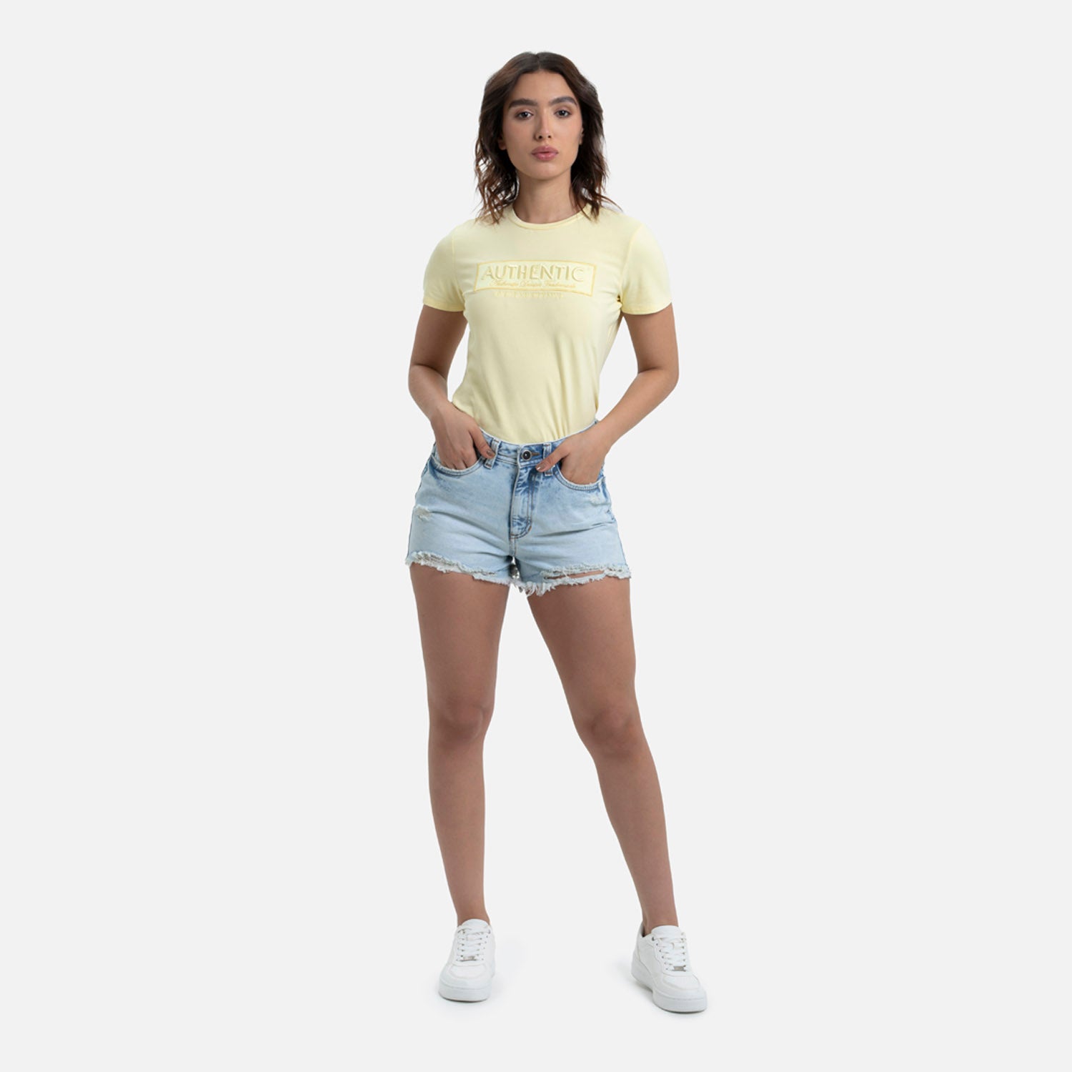 SHORT 5 BOLSILLOS COLOR AZUL CLARO