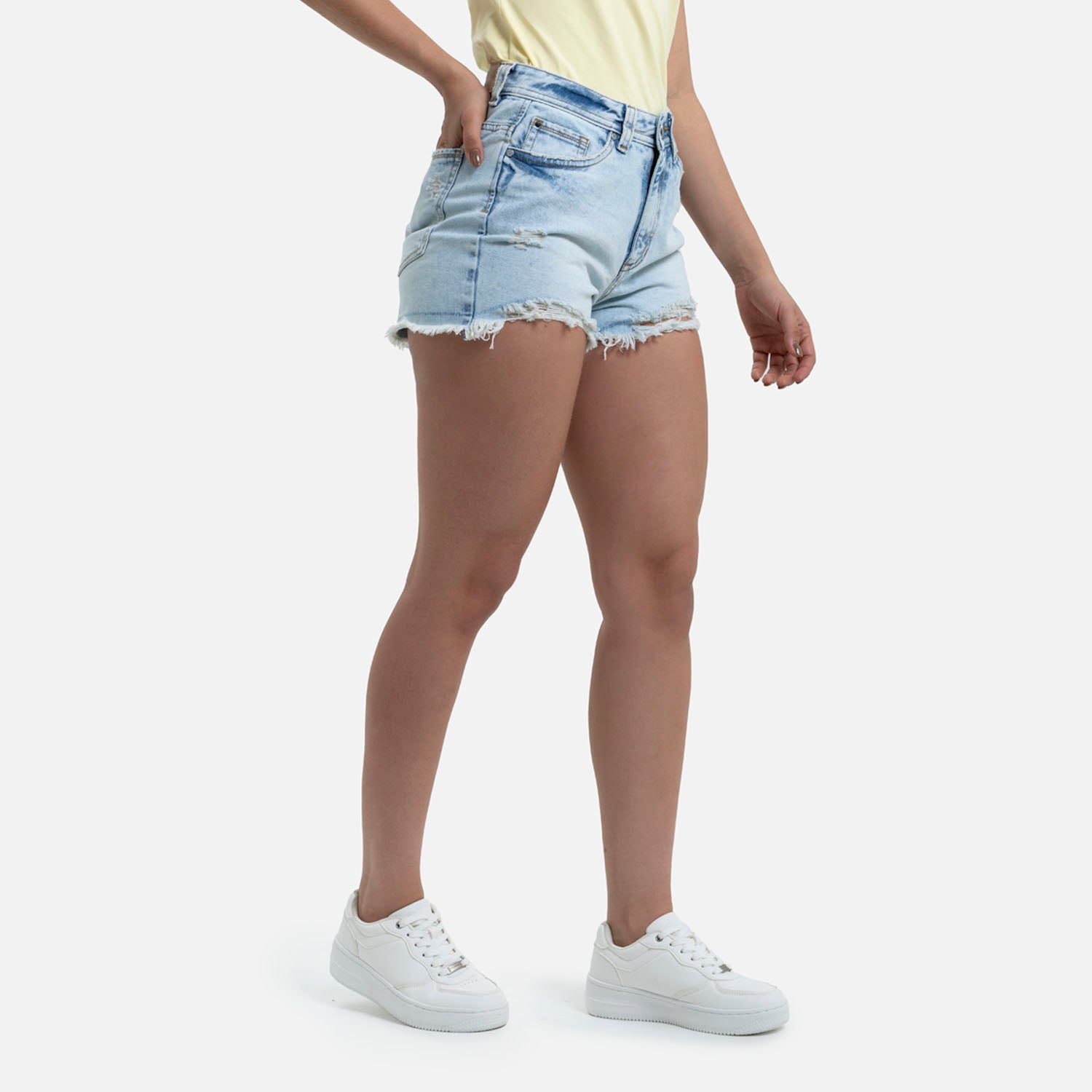 SHORT 5 BOLSILLOS COLOR AZUL CLARO